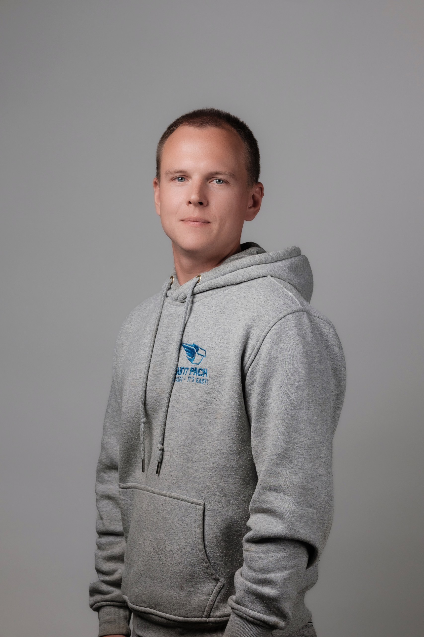 SaintPack, фуллфилмент. Интерьерный фотограф и видеограф в Санкт-Петербурге Вадим Балбашевский