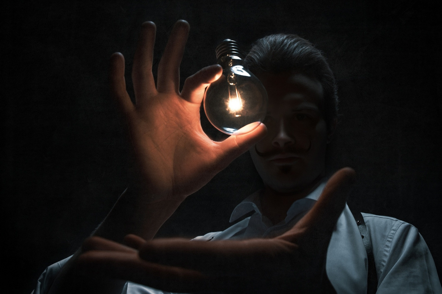 Волшебное шоу. Фокусы. Гипноз. Концерт в Доме Шрёдера. Дом Шрёдера