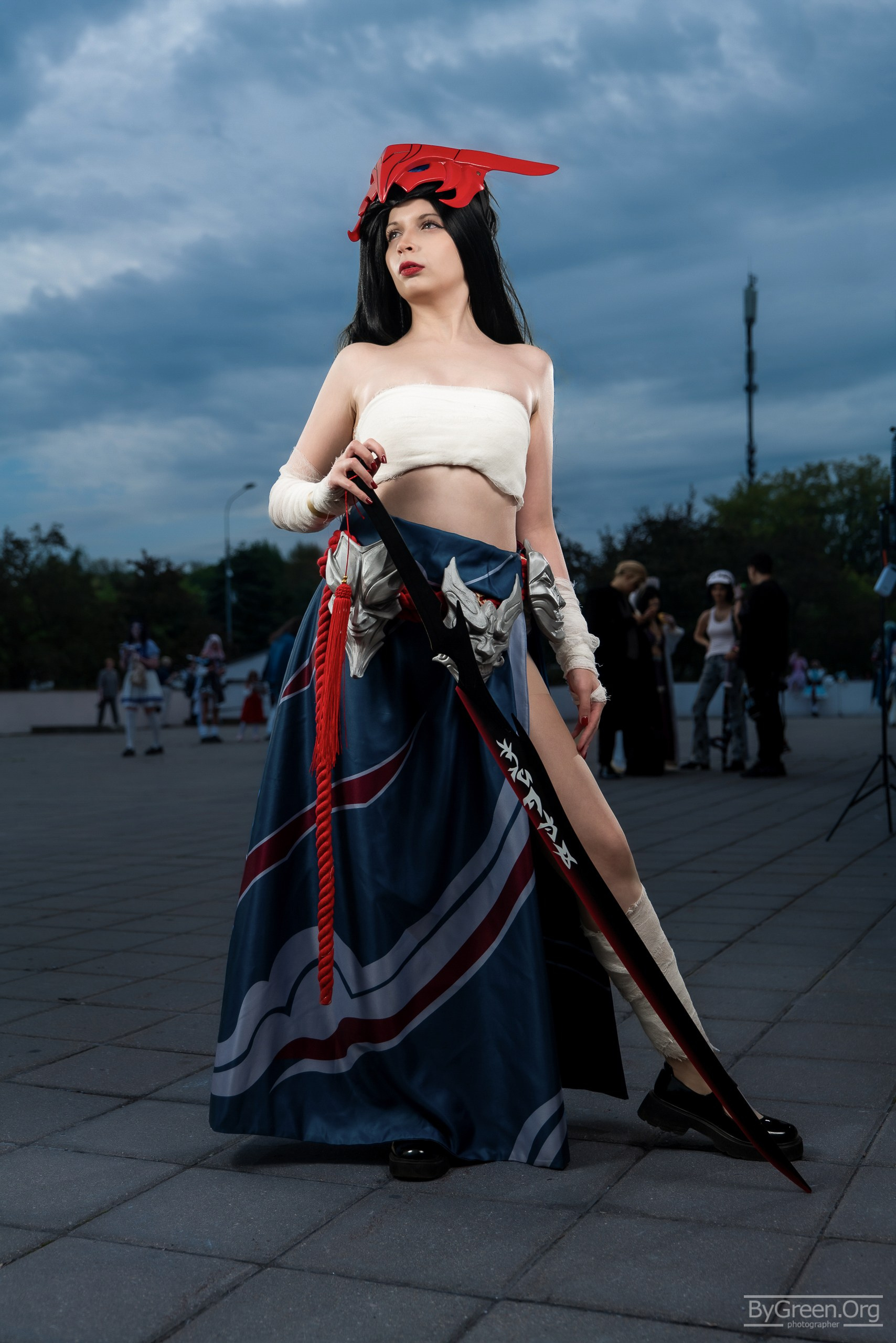 Cosplay of female Yone from League of Legends — sword, full length, VIBE.CON 2026, Moscow