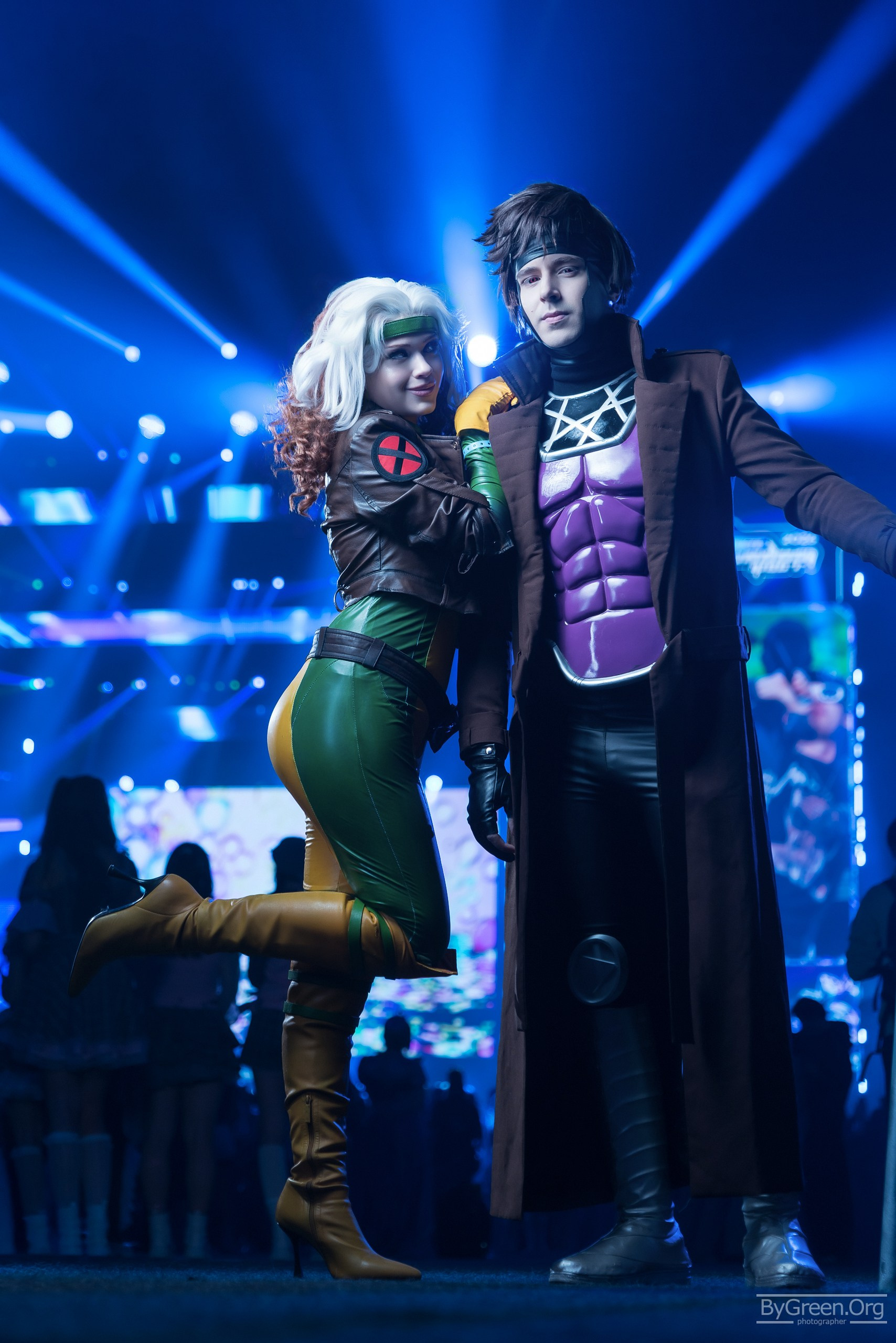Cosplay of Rogue and Gambit from X-Men — duo on stage, Fandom Fest 2026, Moscow