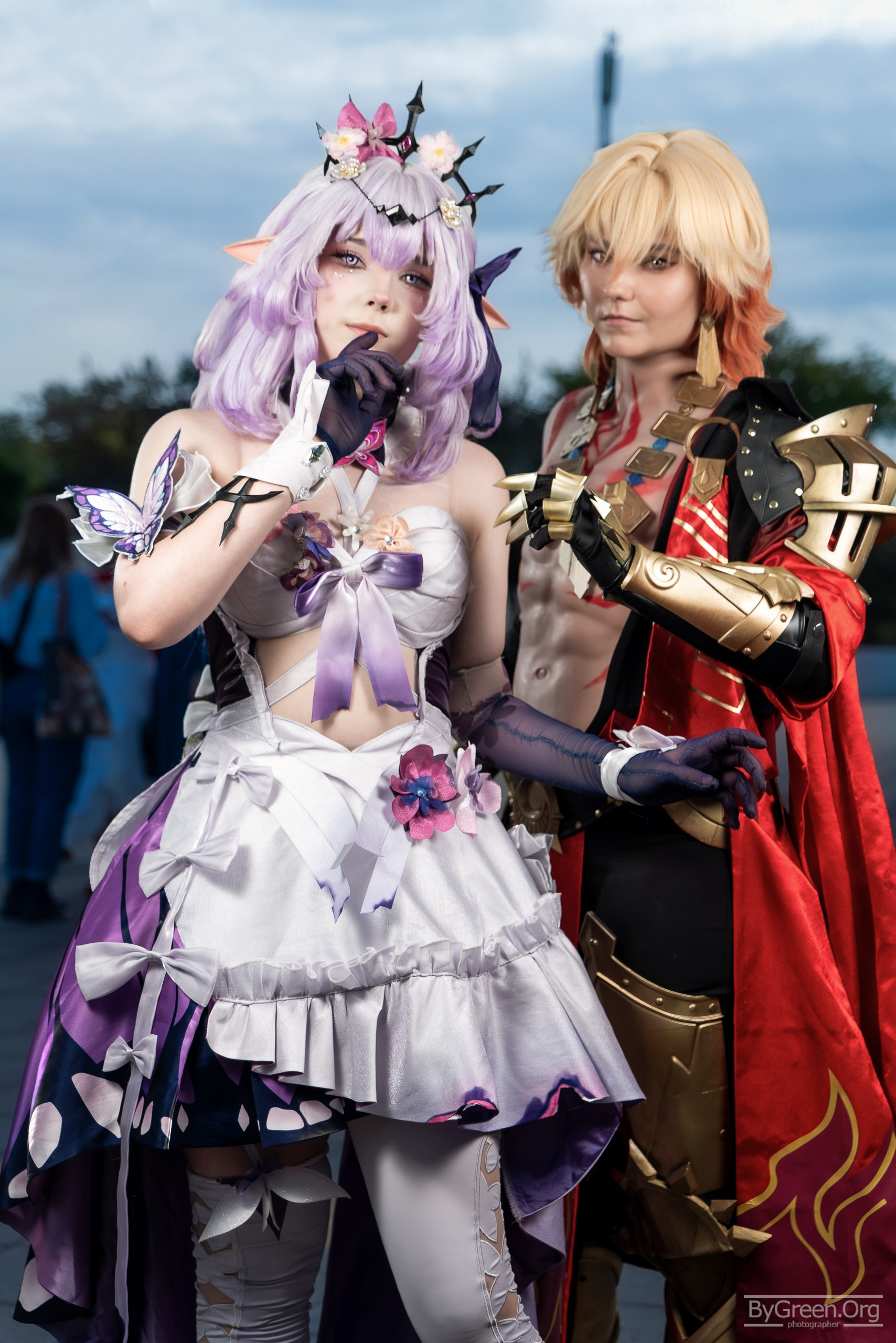Cosplay of Castorice and Mydei from Honkai: Star Rail — duo among flowers, VIBE.CON 2026, Moscow