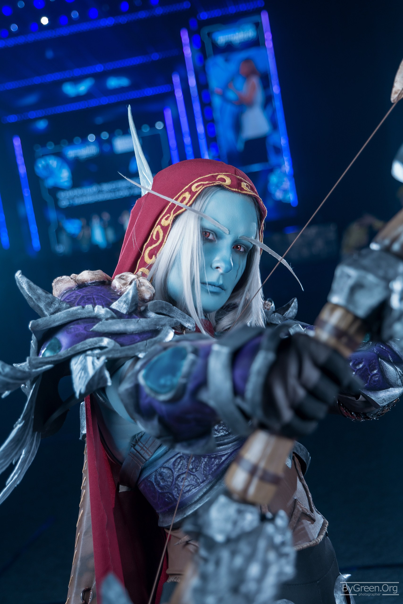 Cosplay of Sylvanas Windrunner from World of Warcraft — bow and hood, Fandom Fest 2026, Moscow