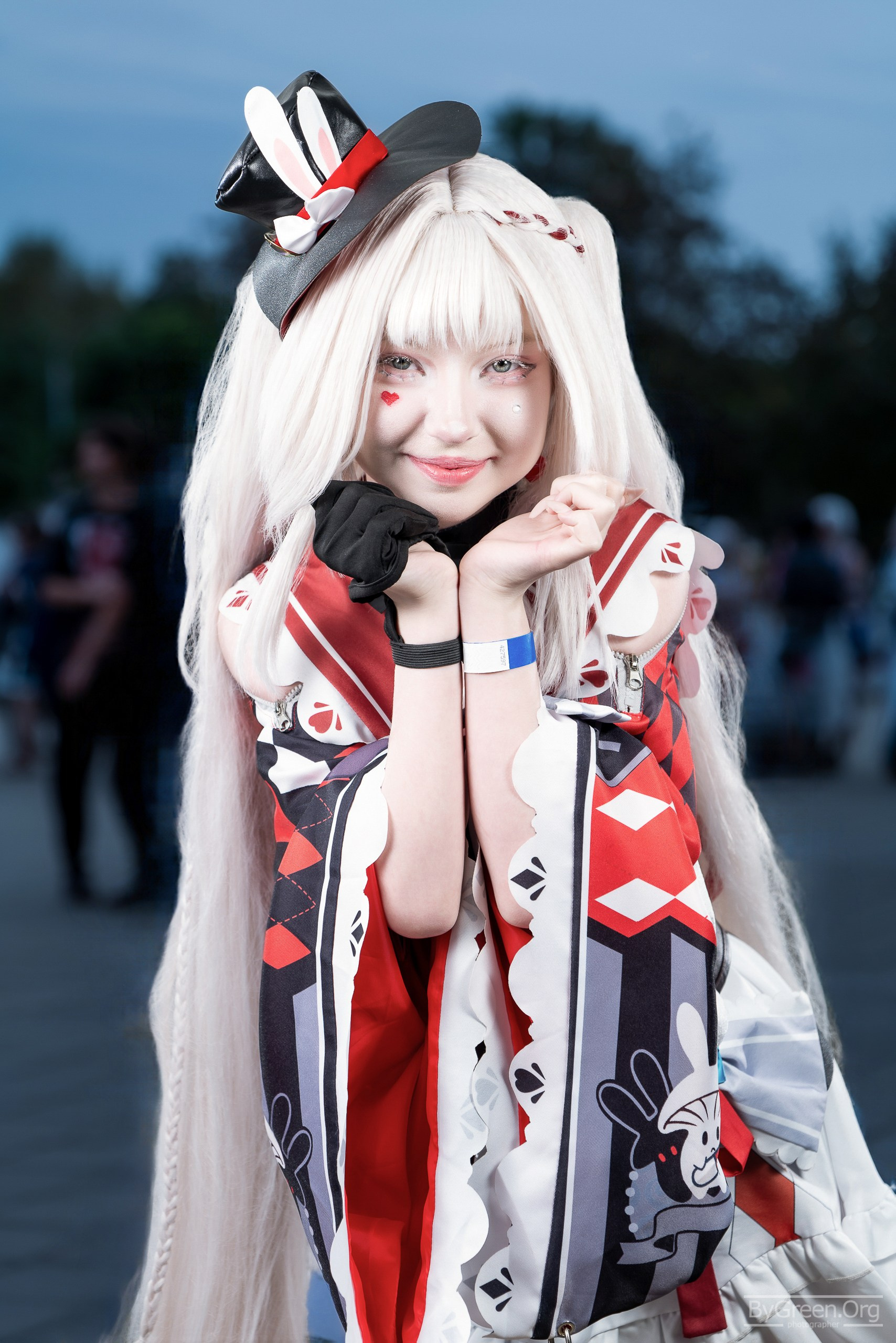 Cosplay of Sparkle from Honkai: Star Rail — eared top hat, VIBE.CON 2026, Moscow