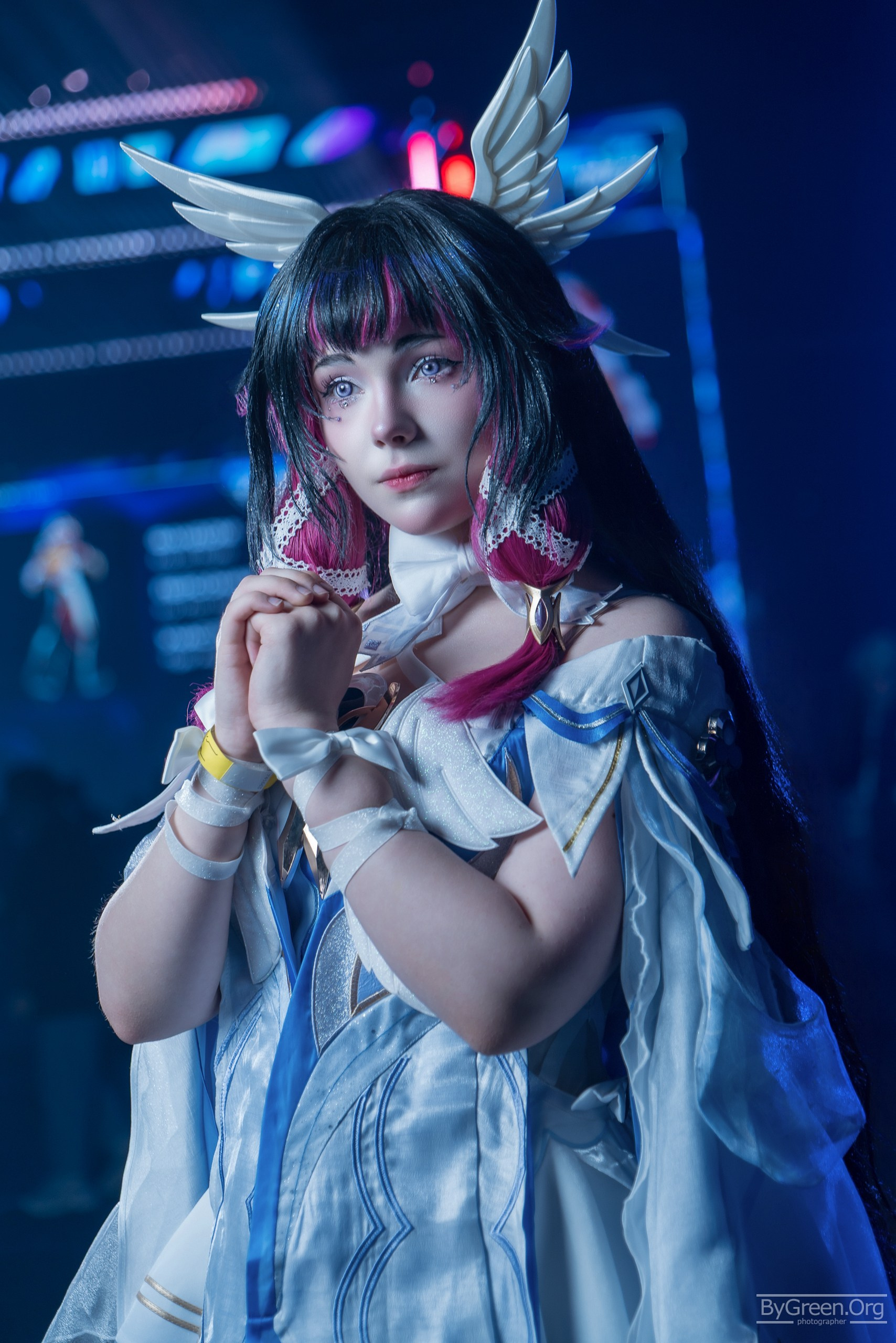 Cosplay of Columbina from Genshin Impact — black hair with pink streaks, portrait, Fandom Fest 2026, Moscow