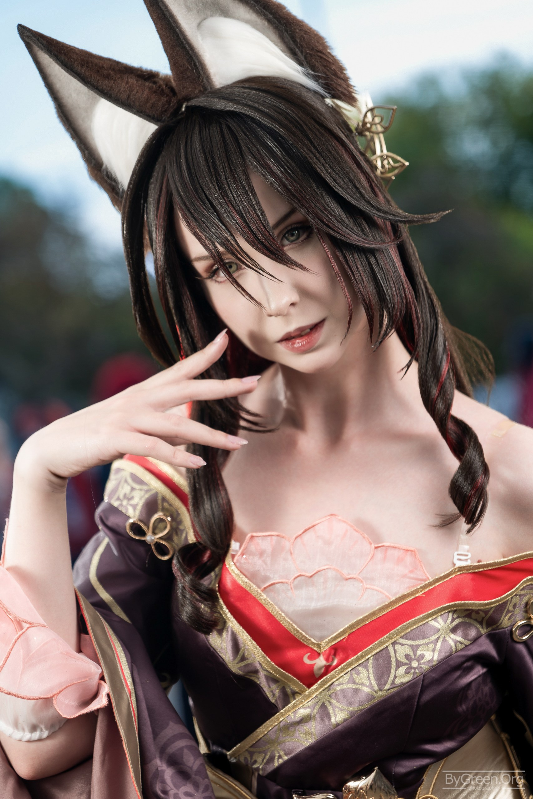 Cosplay of Fugue from Honkai: Star Rail — portrait in a dark kimono, VIBE.CON 2026, Moscow