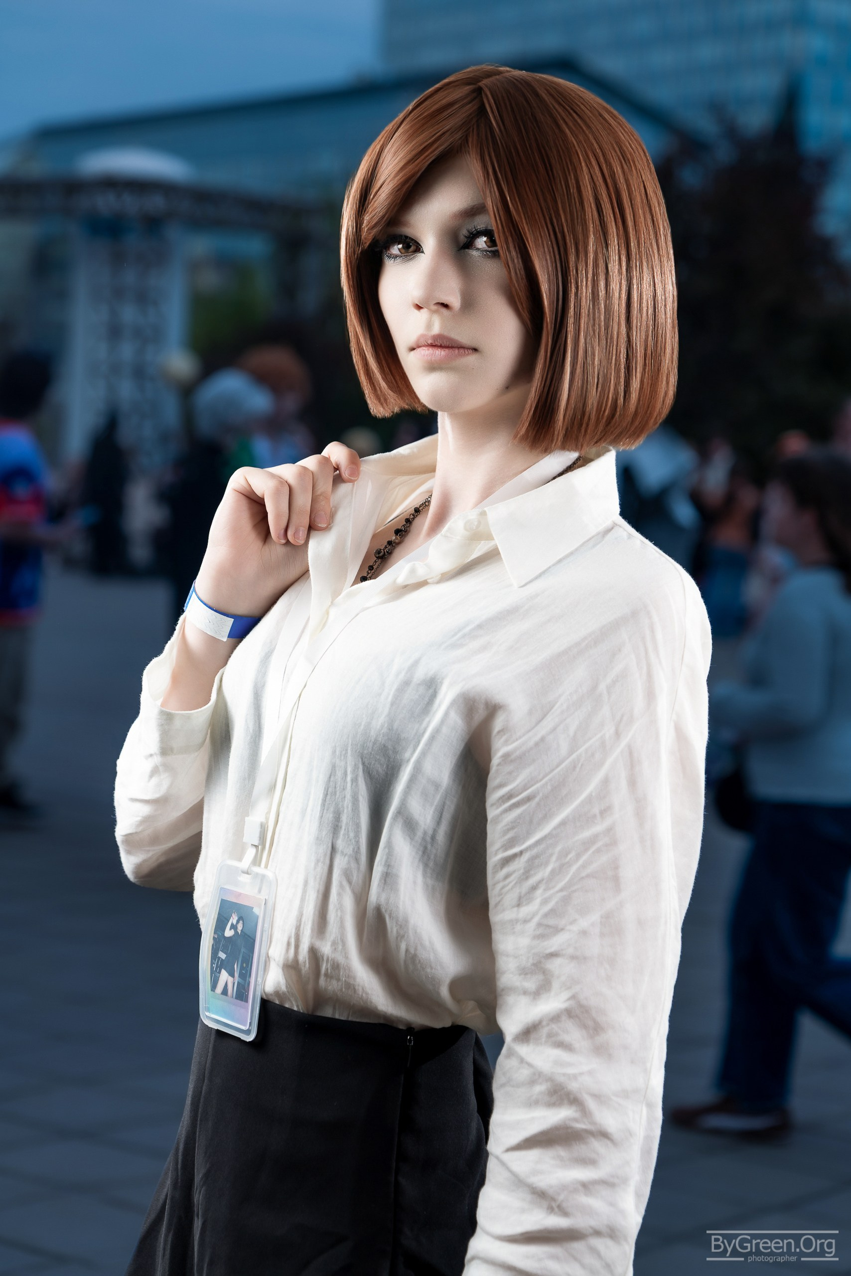 Cosplay of Nobara Kugisaki from Jujutsu Kaisen — office shirt and badge, VIBE.CON 2026, Moscow