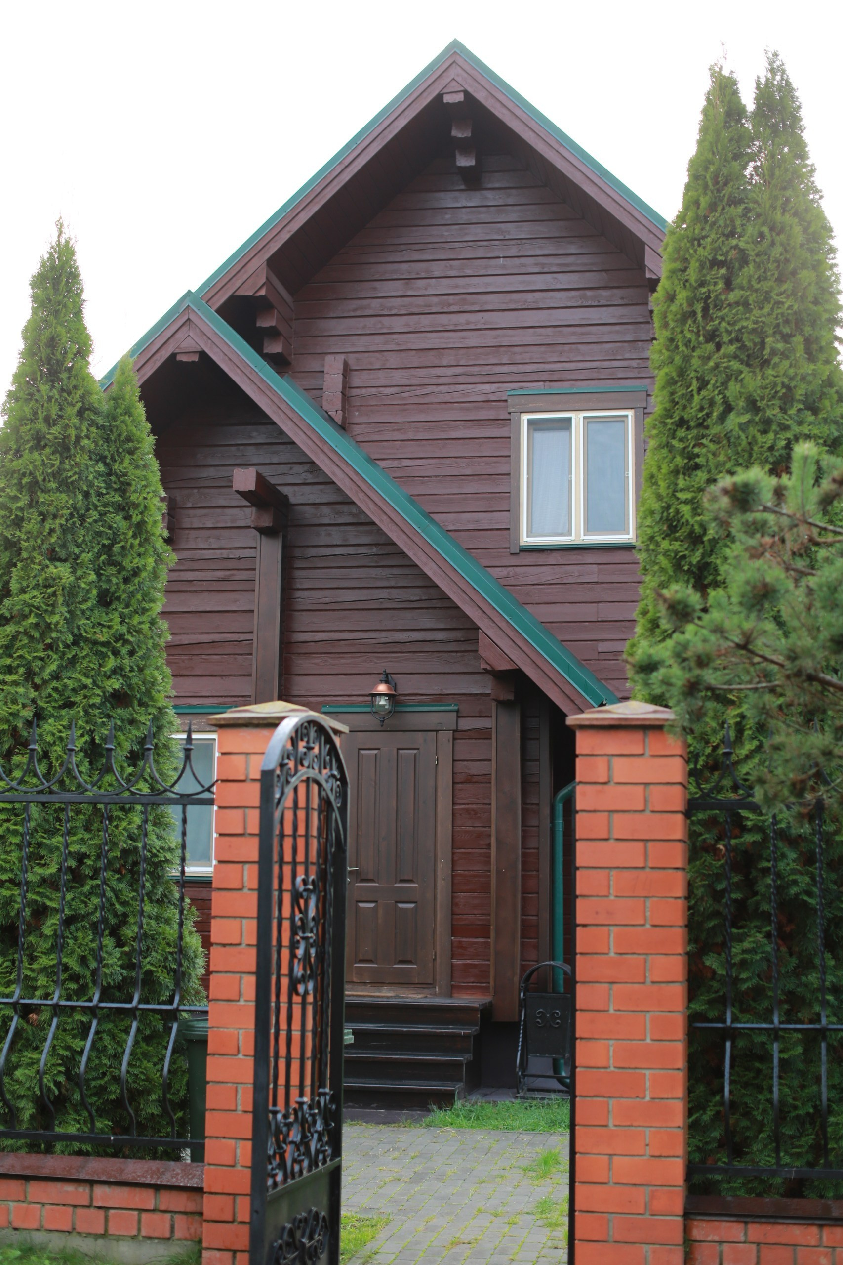 Аренда загородного дома для свадьбы или отдыха по Ярославскому шоссе. Банкетный зал Веранда в Якушево у озера для свадеб, юбилеев, корпоративов. Официальный сайт