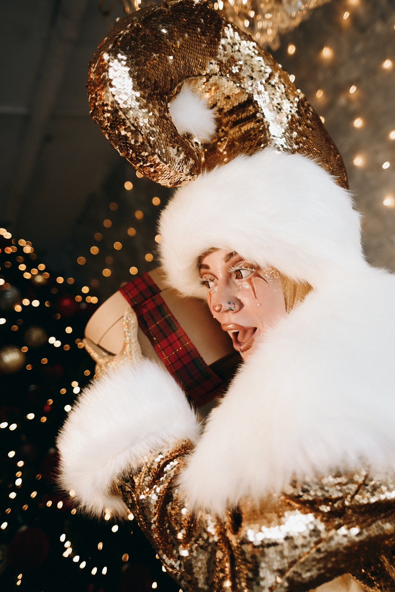 Новогодняя креативная фотосессия в Тюмени | Фотограф Дарья Мустафина. Портретный фотограф Тюмень Дарья Мустафина