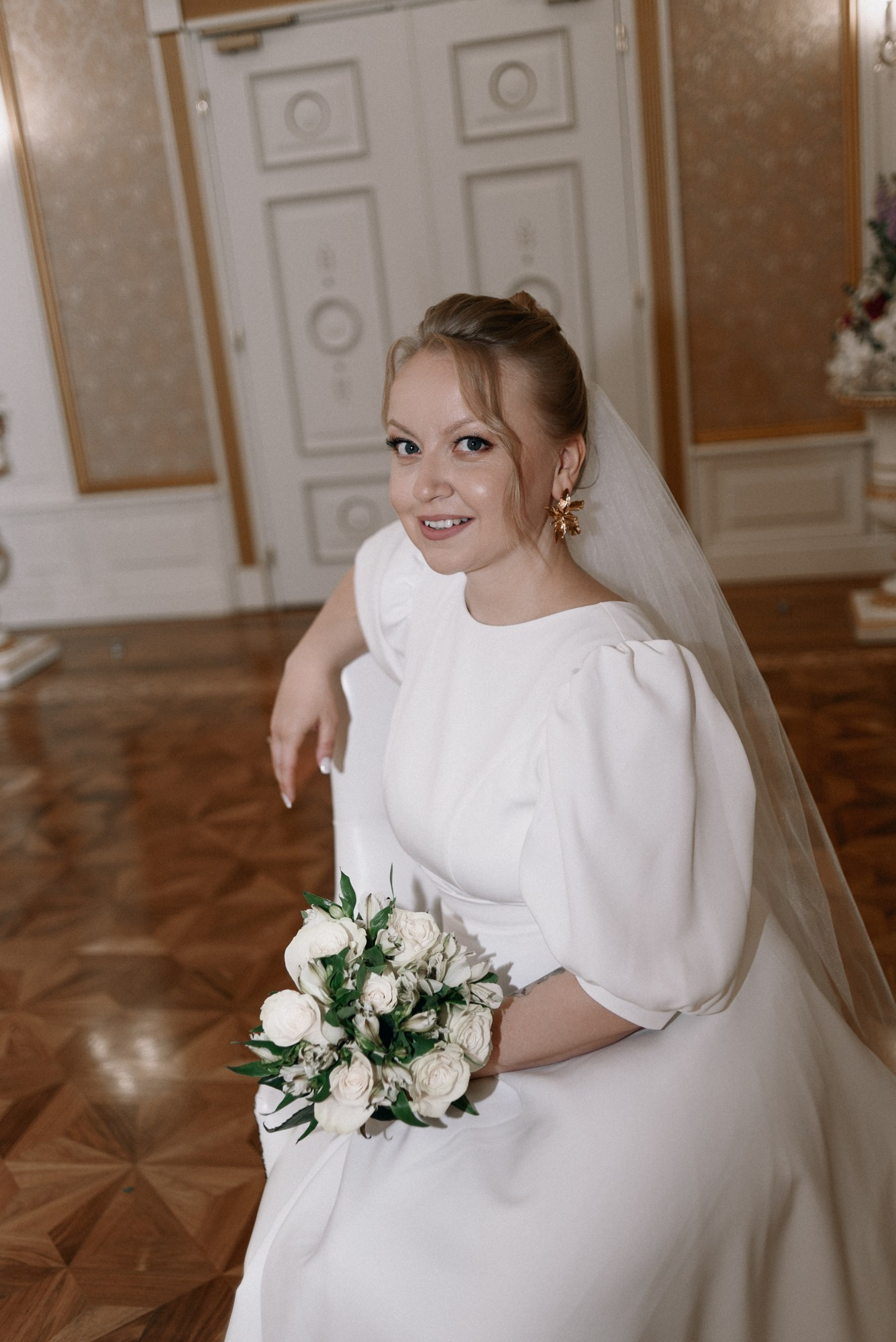 Свадебный фотограф в Тюмени — Фотосессия Павла и Марии на Набережной. Портретный фотограф Тюмень Дарья Мустафина