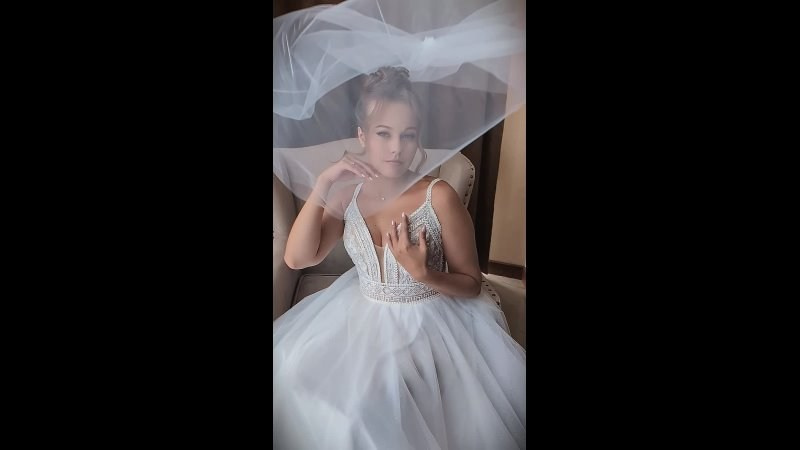 Свадебные рилсы. Прайс. Занимаюсь профессиональной фотографией и живу рядом с Байкалом. Работаю в разных жанрах