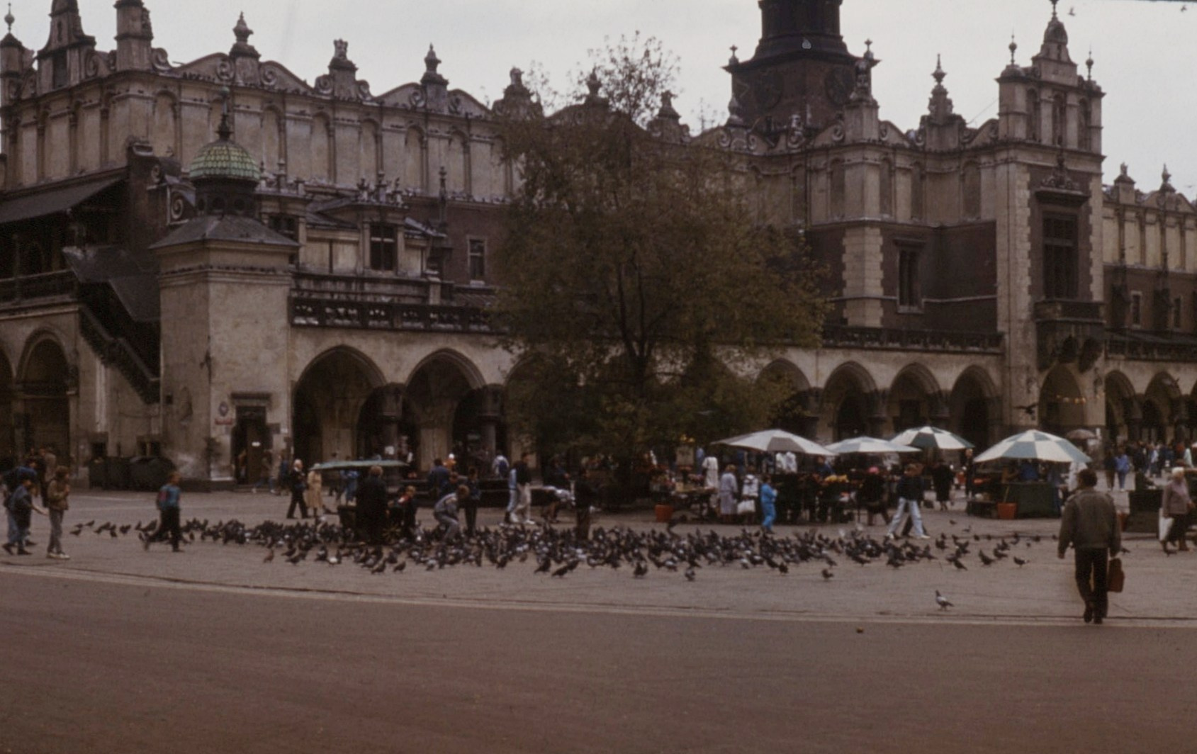 КРАКОВ, ОСЕНЬ 1990. СНИМАЛ ДЕДУЛЯ. Nebyl