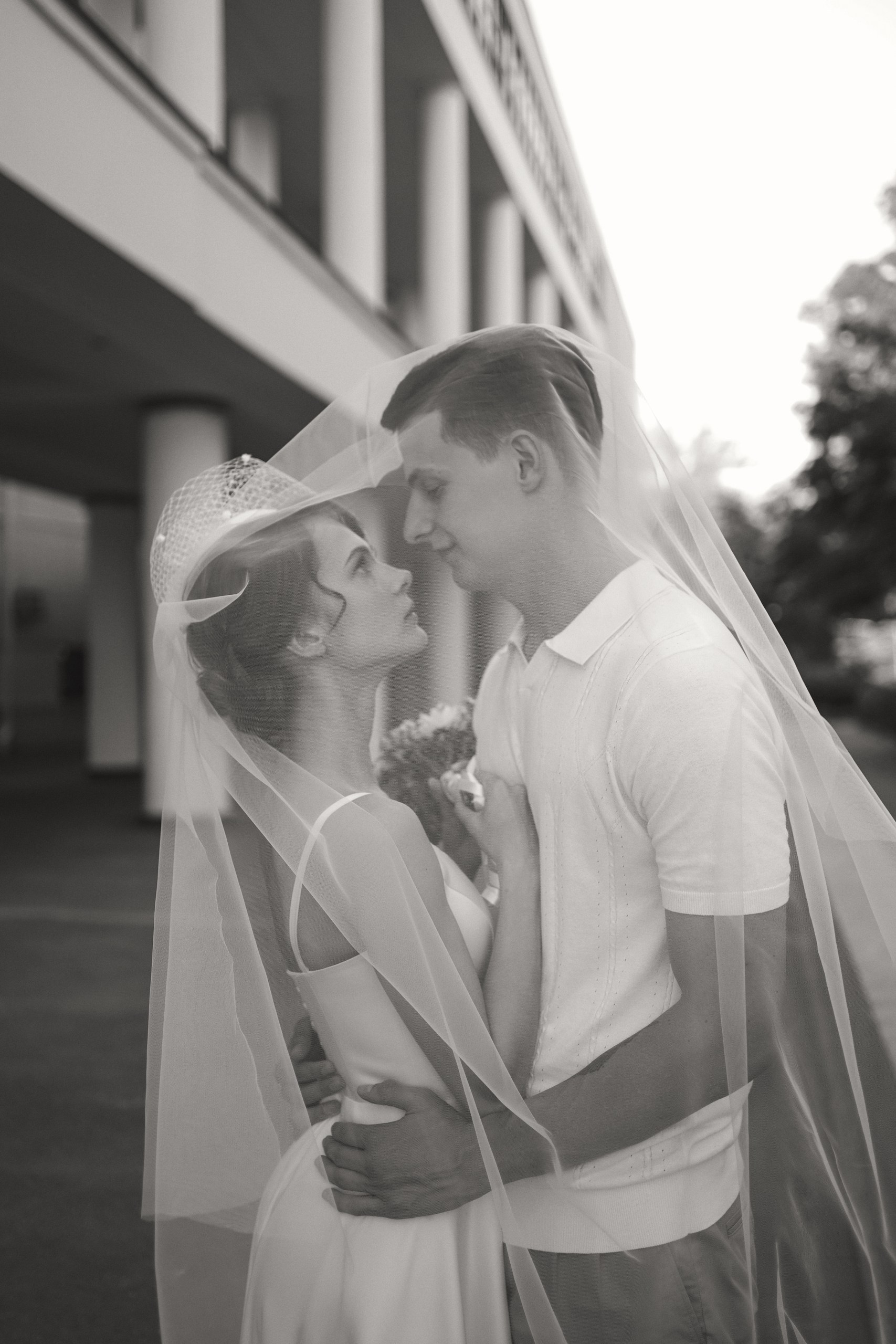 Свадебная фотосессия в парке имени Октябрьской Революции в г. Ростов-на-Дону. Свадебный фотограф в Ростове-на-Дону. Таинство Крещения и Венчания, семейные фотосессии. Алёна Чёботова