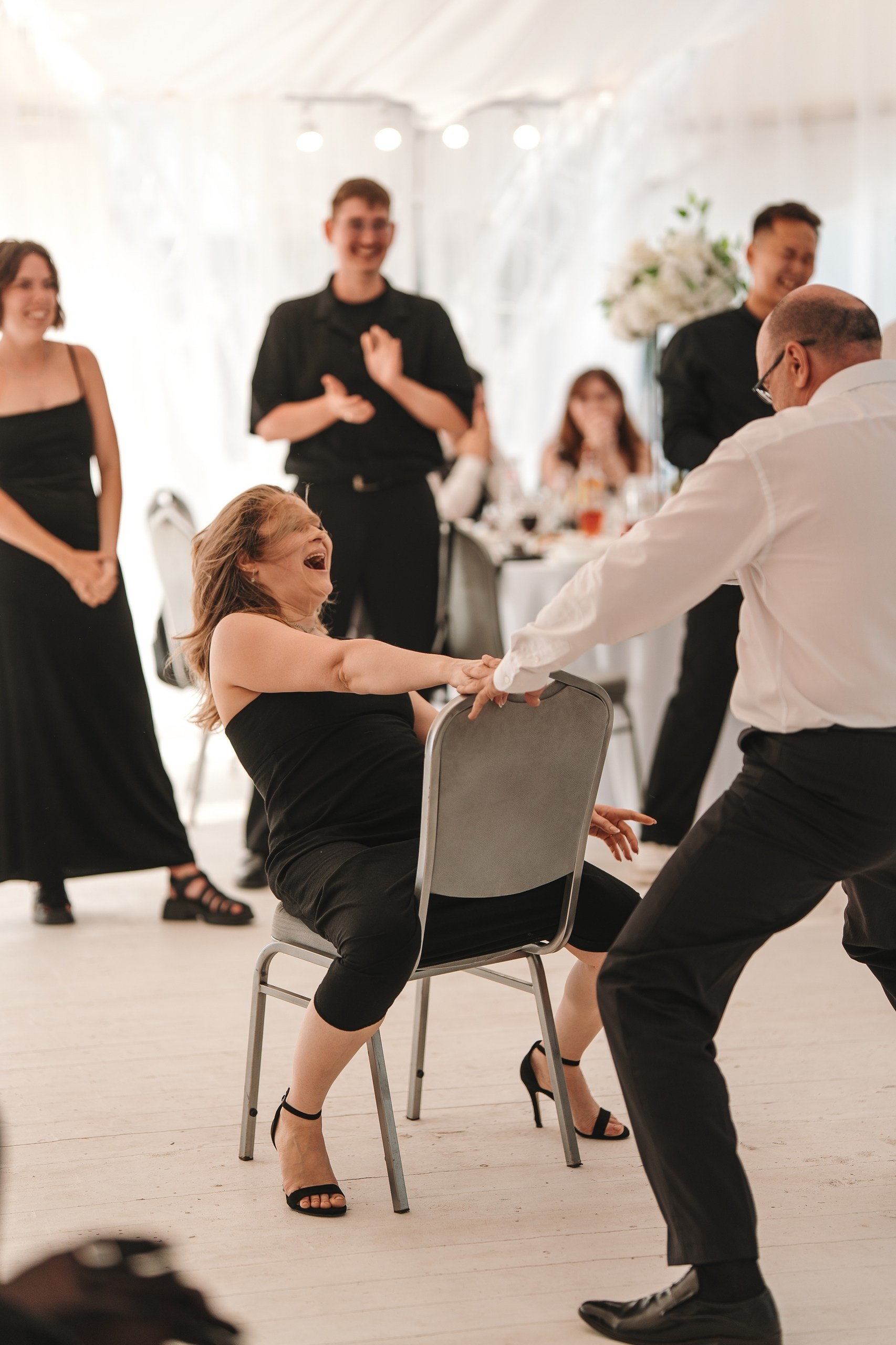 Свадьба 7 июня 2026 года — фотосессия, ЗАГС и банкет в шатре «Под облаками» в Нагаево с ведущим Артуром Ильясовым