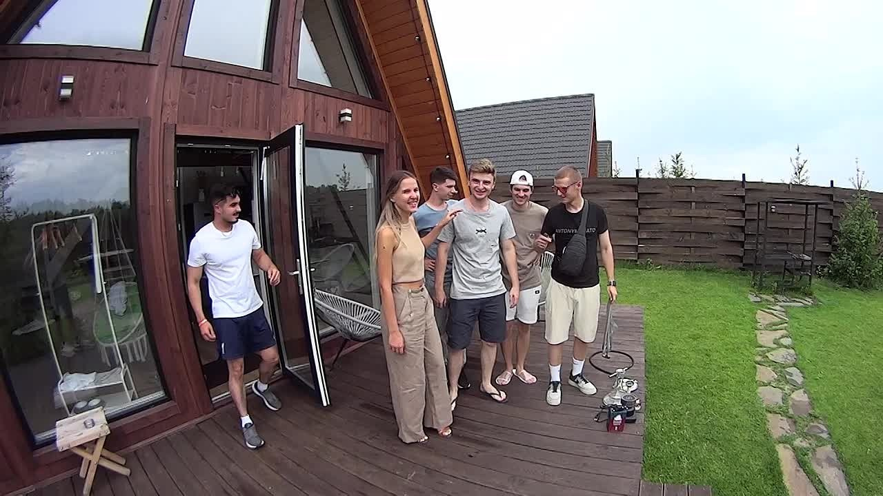 Девичник в доме для отдыха А-фрейм с баней, уличным чаном - смотреть. Коттедж А-фрейм с баней и уличным чаном в Подмосковье - в аренду для отдыха