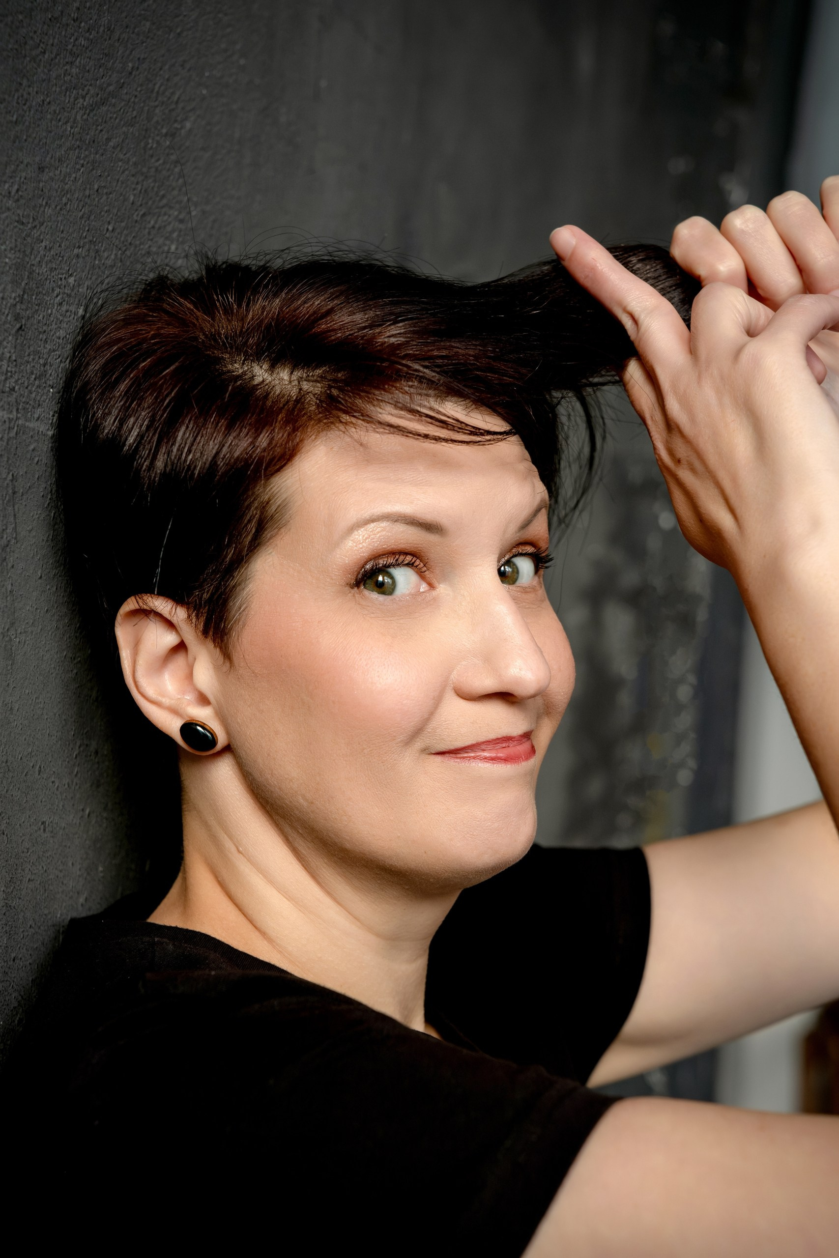 Женя с сыновьями — минимализм в лофте. Фотограф и видеограф в Тюмени Анна Жагорина, ваши фото еще не отдавали так быстро!