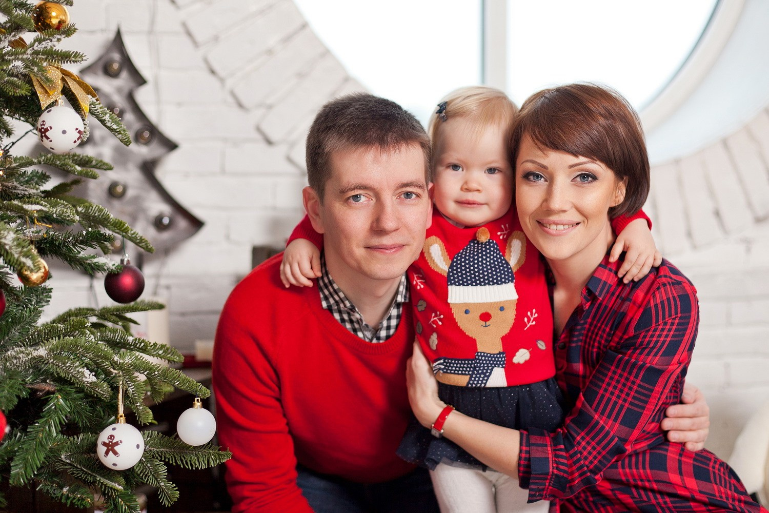 Семейная фотосессия на новый год. Фотограф крещение венчание в Петербурге! Помогает подобрать храм и посоветовал душевного батюшку в СПб