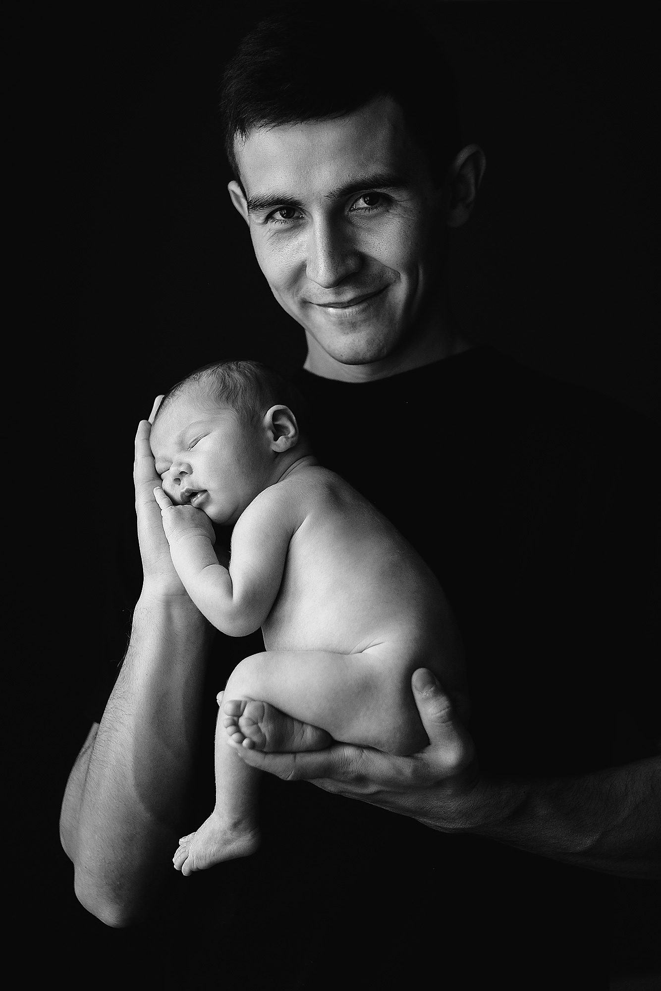 Новорожденные. Oleg Samoilov is a documentary photographer for brands that value an honest story