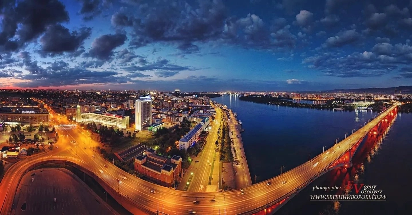 экскурсии Красноярск индивидуальный тур фото интересные места достопримечательности что посмотреть куда сходить что посетить фототур фотосессия аренда кабриолета аренда микроавтобуса трансфер гид экскурсовод индивидуальная экскурсия фотосъемка смотровые площадки видовые красивые места Национальный парк заповедник Столбы Дивногорск Красноярская ГЭС путешествие туристический маршрут место силы Часовня Параскевы Пятницы Коммунальный мост остров Татышев Бобровый лог Николаевская сопка набережная Енисея село Овсянка музей Астафьева Караульная гора Виноградовский мост виды на Енисей фанпарк Бобровый лог парк флоры и фауны Роев ручей Торгашинский хребет скала Такмак вантовый мост куда сходить цены расписание заказать онлайн экскурсионное обслуживание трансфер на комфортабельном автобусе цена заказать экскурсию программа маршрут Речной вокзал