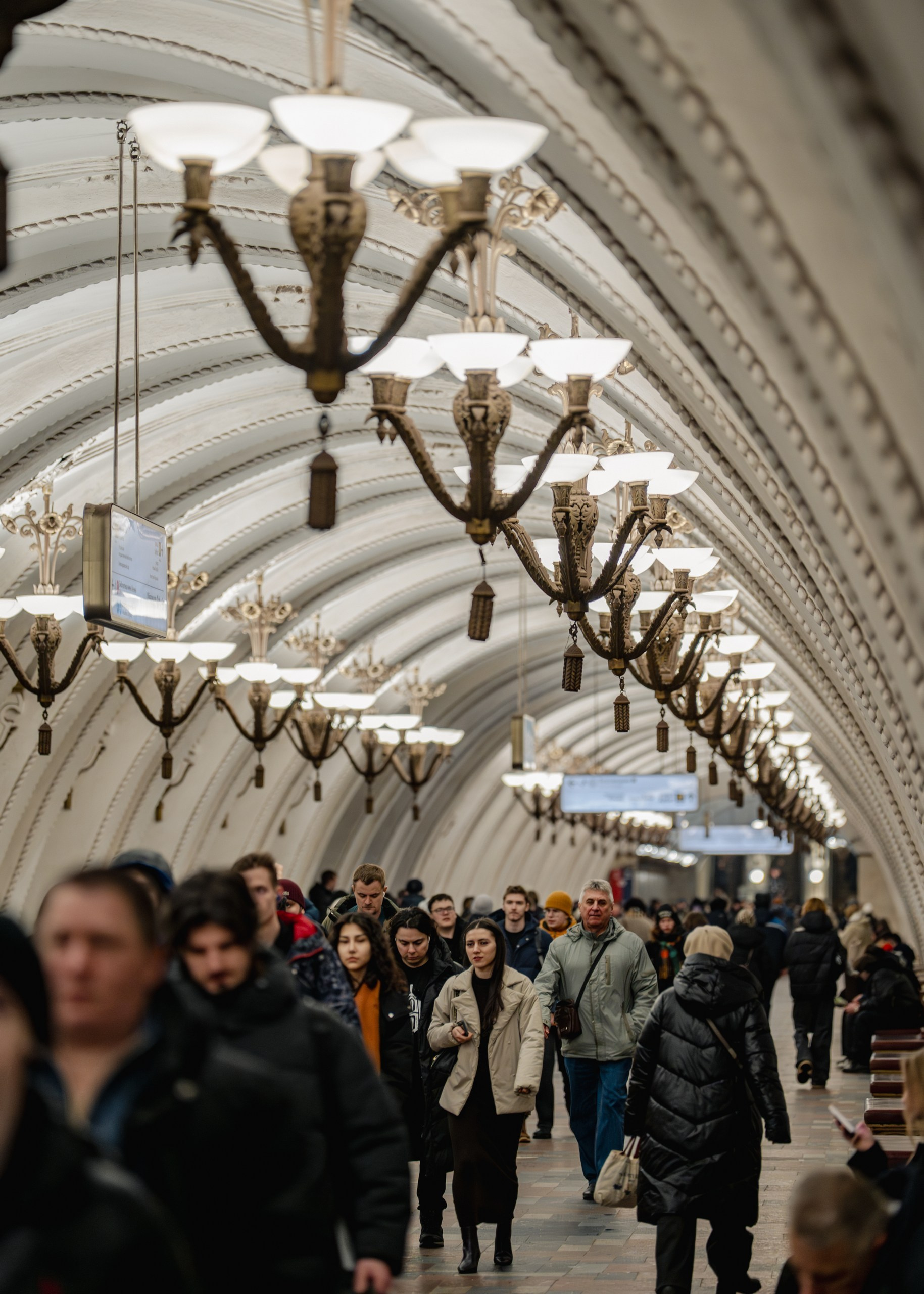 Парадные залы подземного дворца. П&П — Полезное с Приятным. Фотоэкскурсии — Москва на память. Экскурсовод и фотограф в Москве. Увези столицу в своём альбоме!
