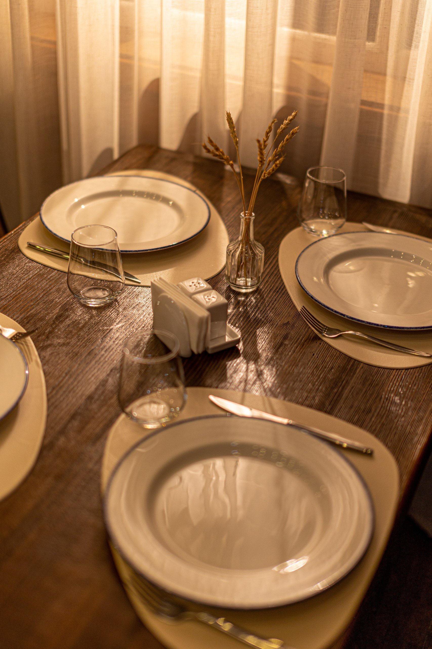 Банкетный зал «Гжель», ресторана «Дача ". Фотограф в Оренбурге. Профессиональный фотограф