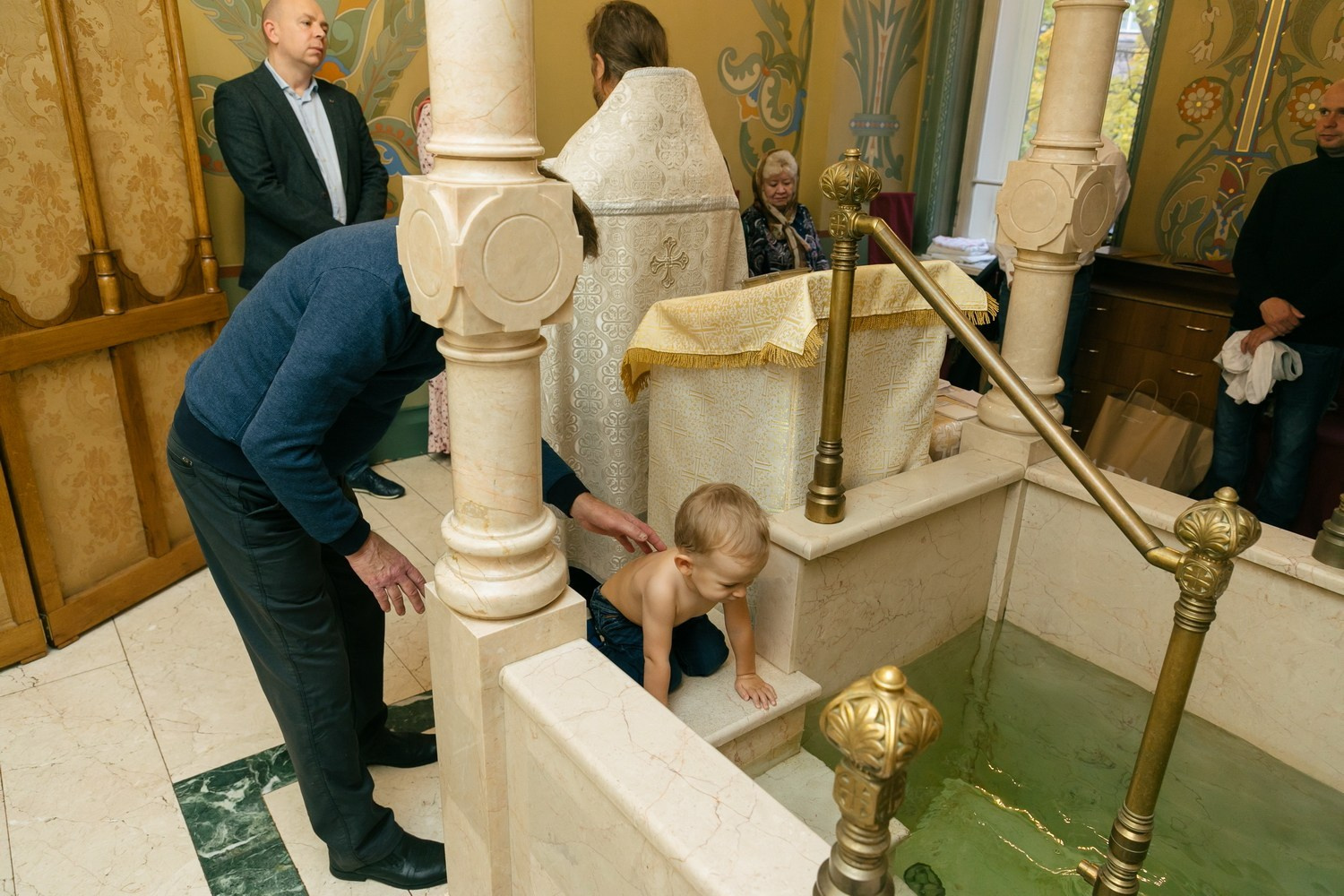 фотограф на крещение санкт петербург, справка о беседе перед крещением, сколько стоит крещение спб, лучшие храмы для крещения, крещение ребенка в спб цены, пушкин церковь узнать про крестины что нужно, что нельзя делать перед крещением, лучшие храмы для крещения, санкт петербург фотограф, крестить без крестных, всего один крестный, имя для крещения малыша