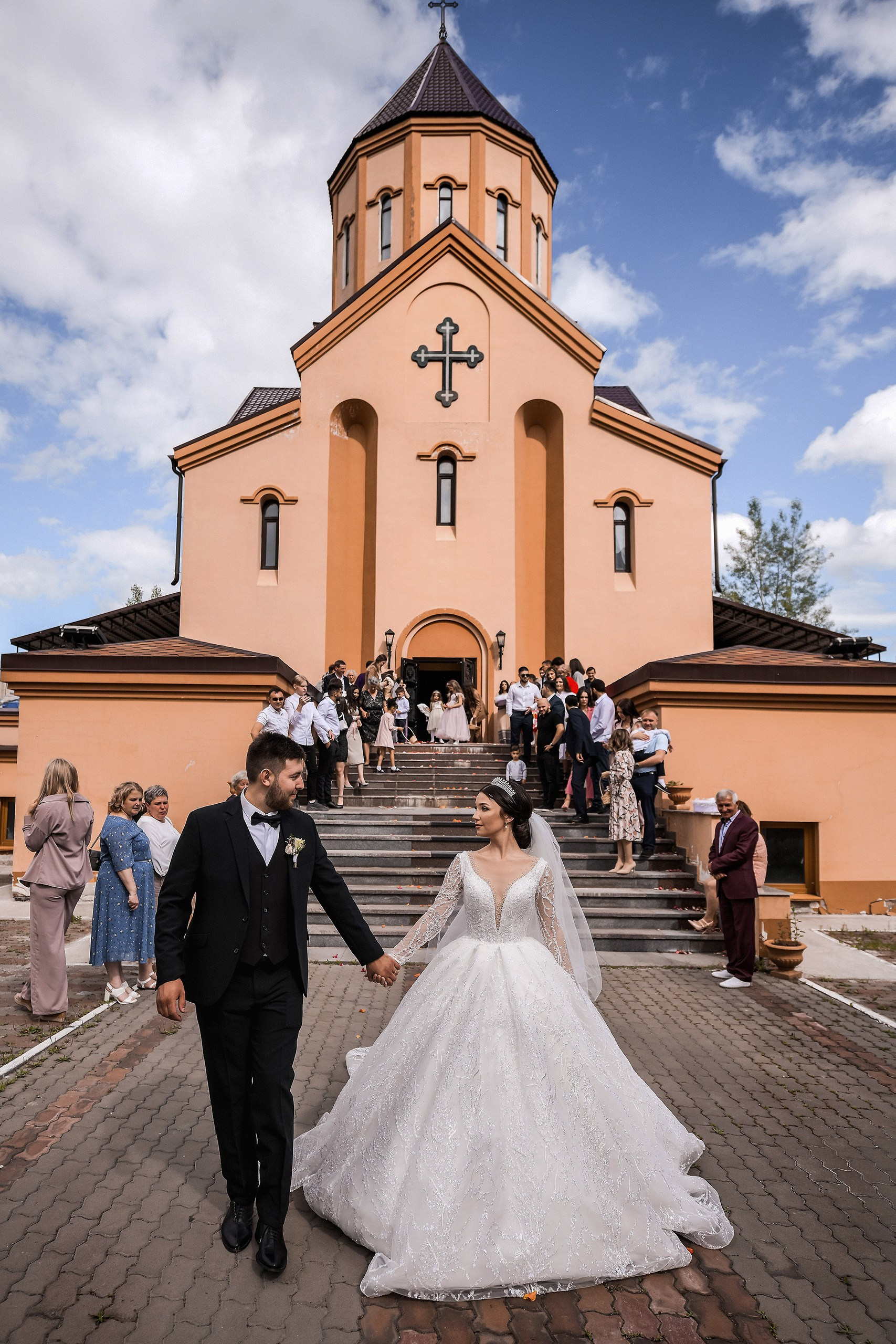 Венчание в армянской церкви Святого Саркиса: фотограф на таинство. 📸 Свадебный и семейный фотограф в Красноярске Тихомиров Евгений | 17 лет опыта | 800+ свадеб