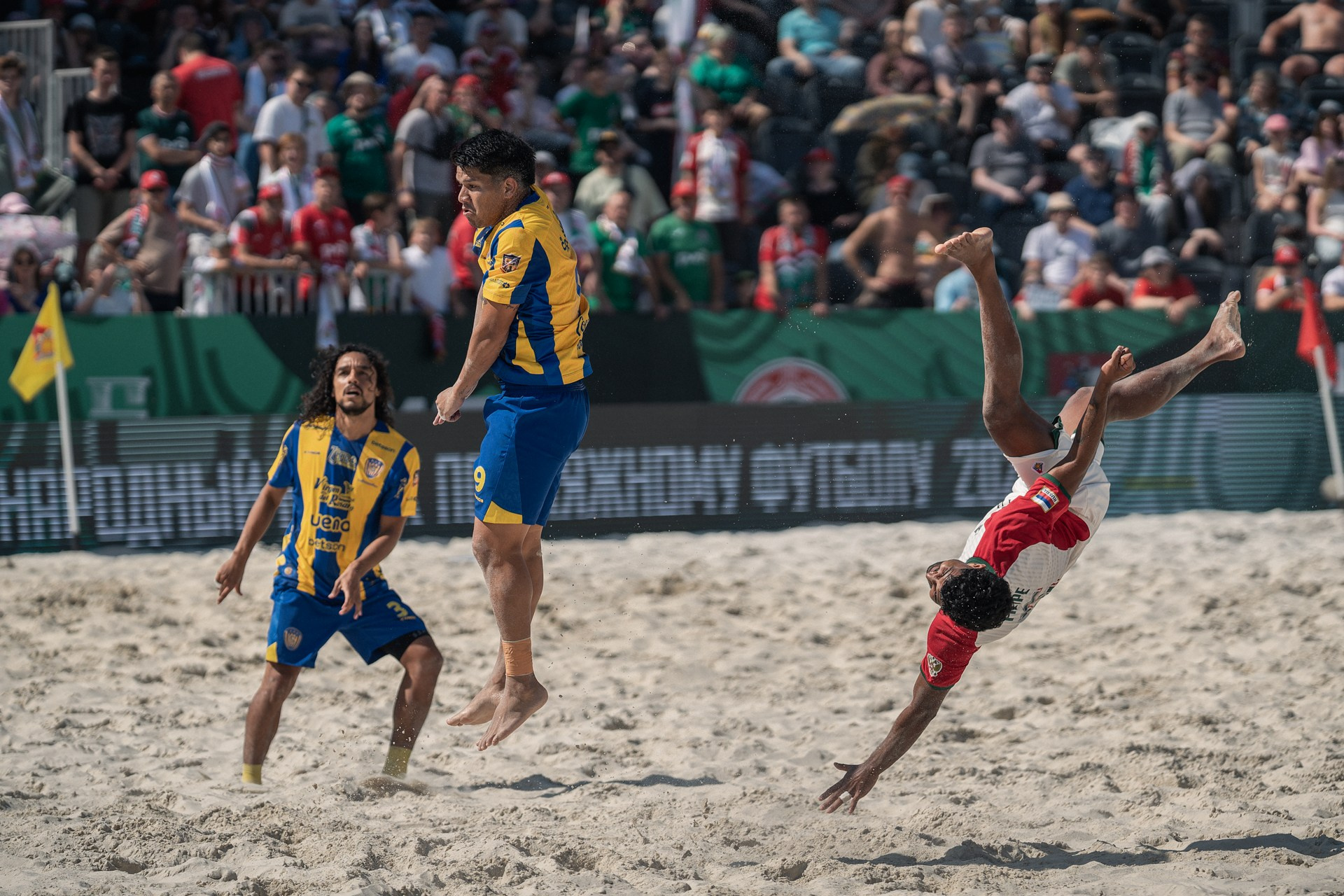 Beach Soccer: Lokomotiv vs Sportivo Luqueño — 6:4 Photo Report | Sergey Churnosov
