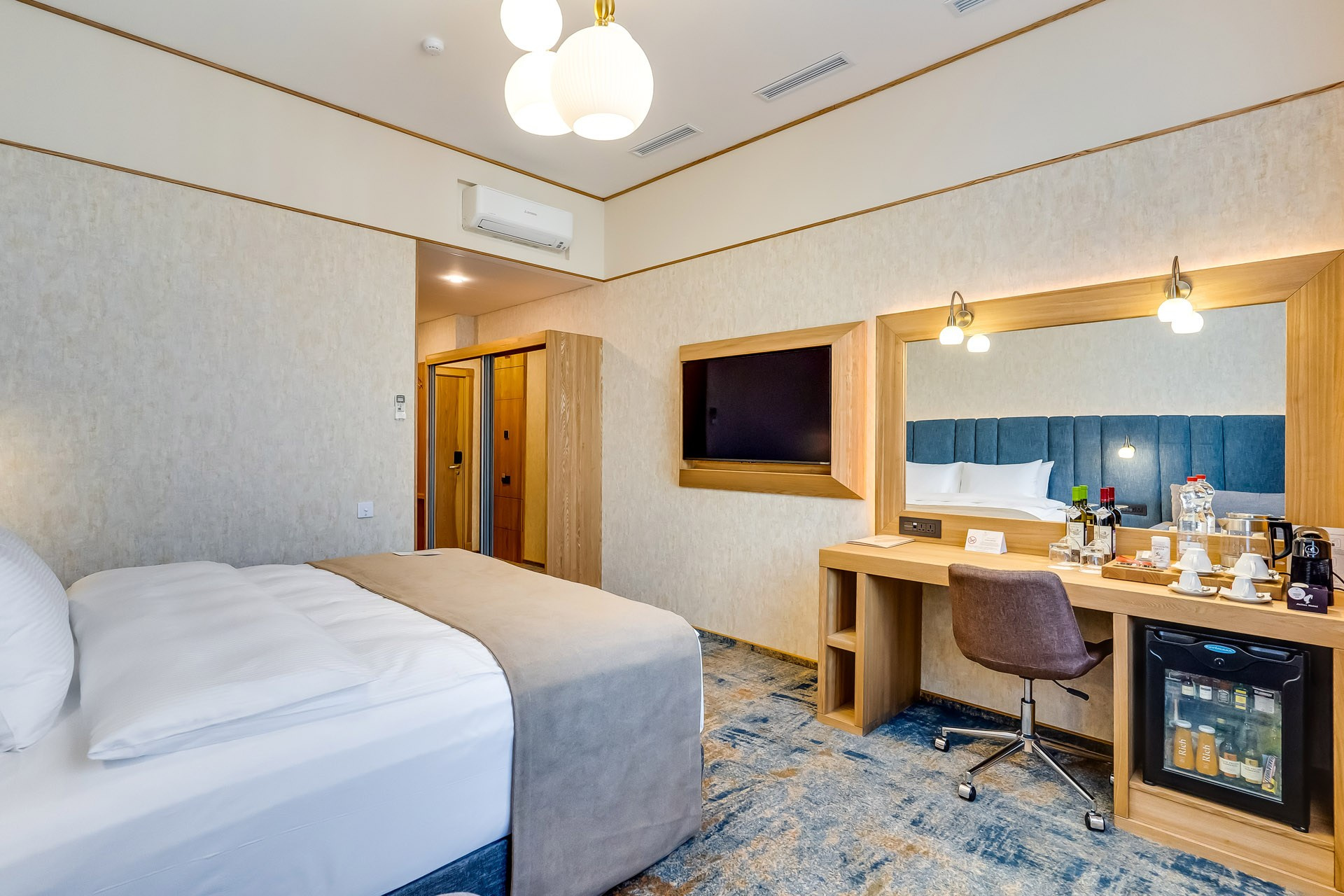 Рекомендуемые отели в Ростове-на-Дону для фотосъемки свадебных сборов