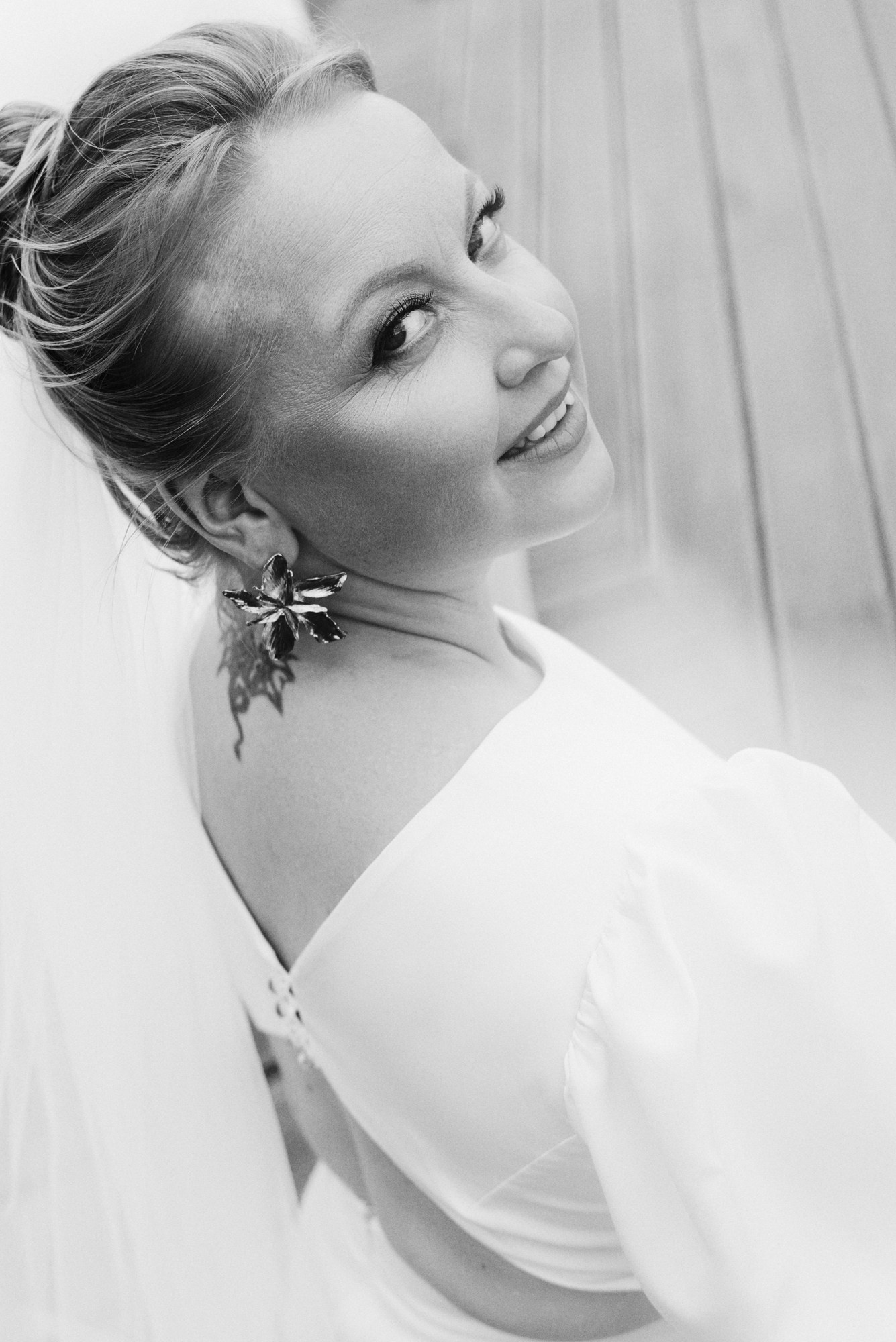 Свадебный фотограф в Тюмени — Фотосессия Павла и Марии на Набережной. Портретный фотограф Тюмень Дарья Мустафина