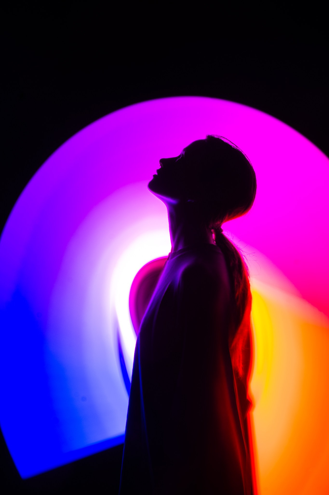 Works. Фотограф с цветным светом и оператор в Москве | Лиля Кичигина