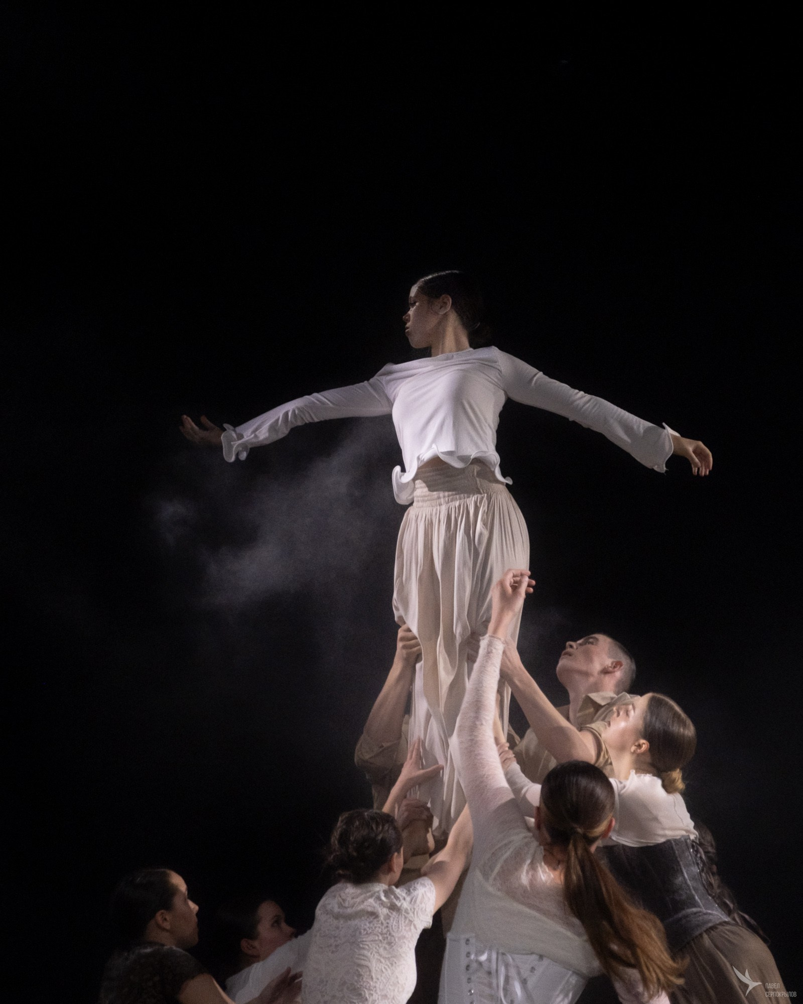 Пластический спектакль команды СЕВЕР «Голос ветра. Молчание мрамора». Репортажный фотограф в Казани Павел Серпокрылов