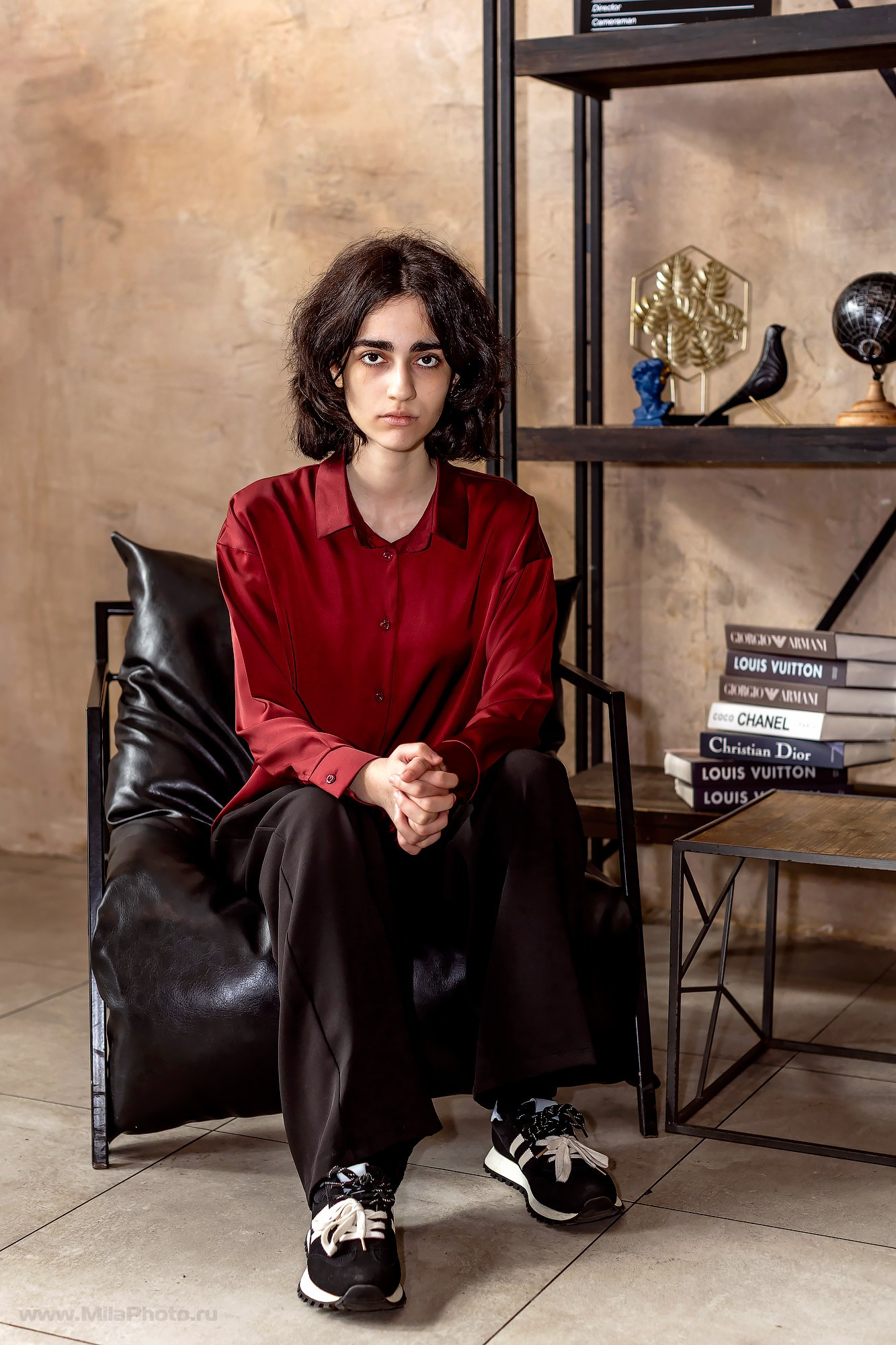 Галерея съемок в студиях. Фотограф и видеограф Москва. Свадебный фотограф, видеограф. Выпускные альбомы. Оживающие альбомы