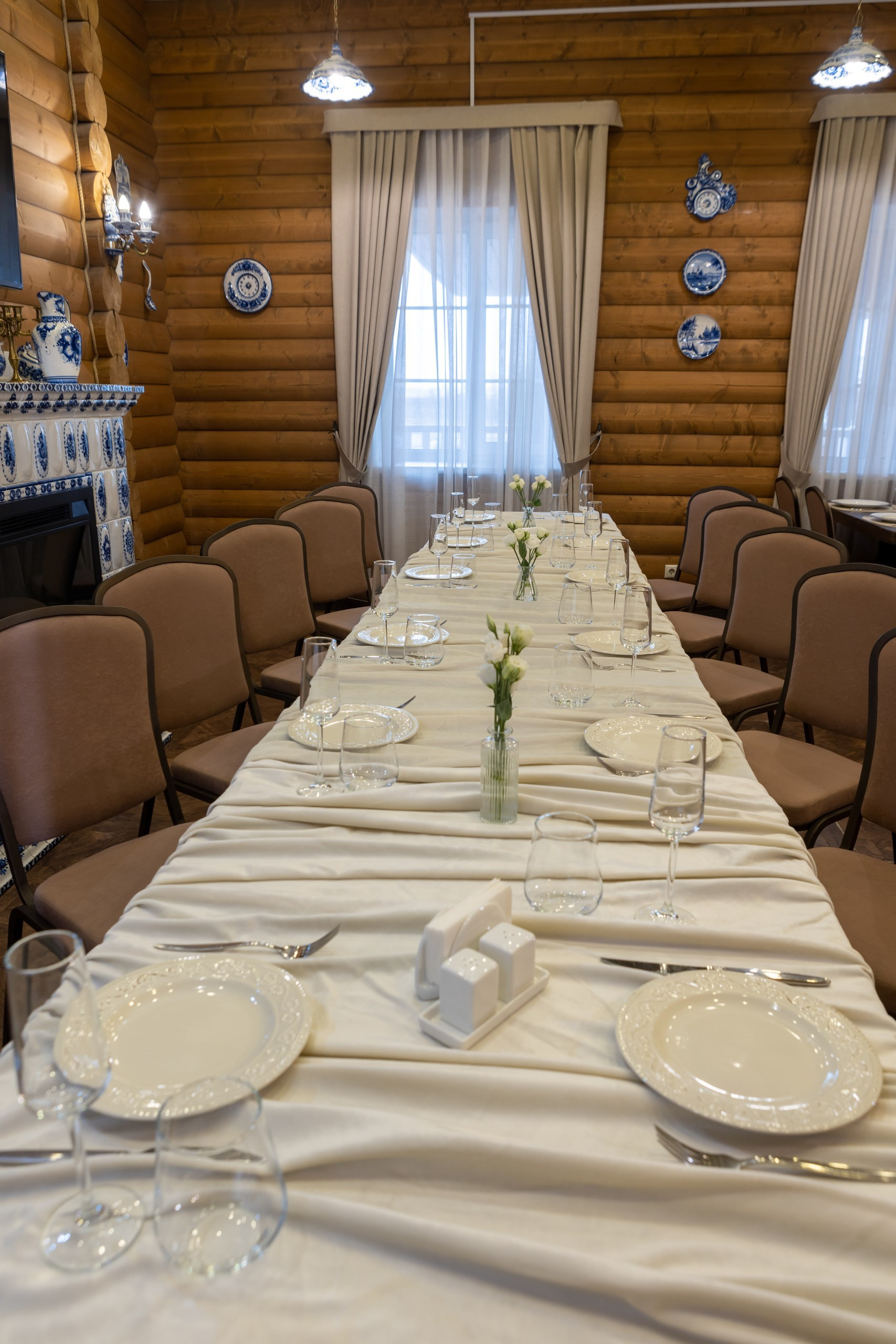 Банкетный зал «Гжель», ресторана «Дача ". Фотограф в Оренбурге. Профессиональный фотограф