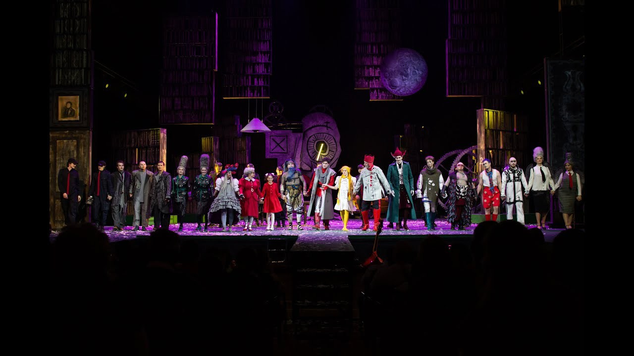 Документальный фотопроект в Александринском театре. Юля Мурашова портретный и документальный фотограф