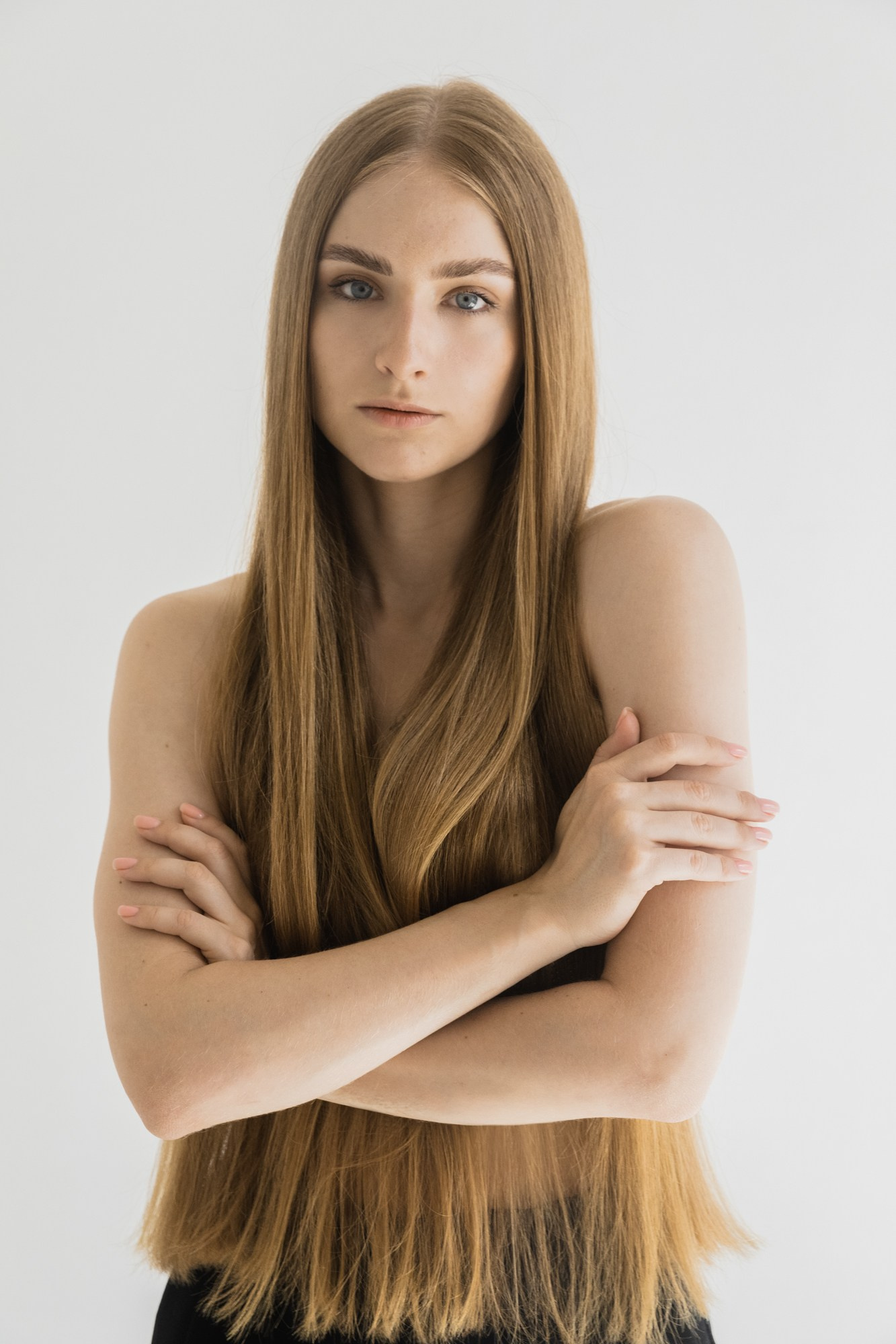 Мария, 40-42 р-р, рост 168. KED Production — продакшн из СПб. Создаём фото, видео и контент, который помогает брендам и селлерам продавать больше