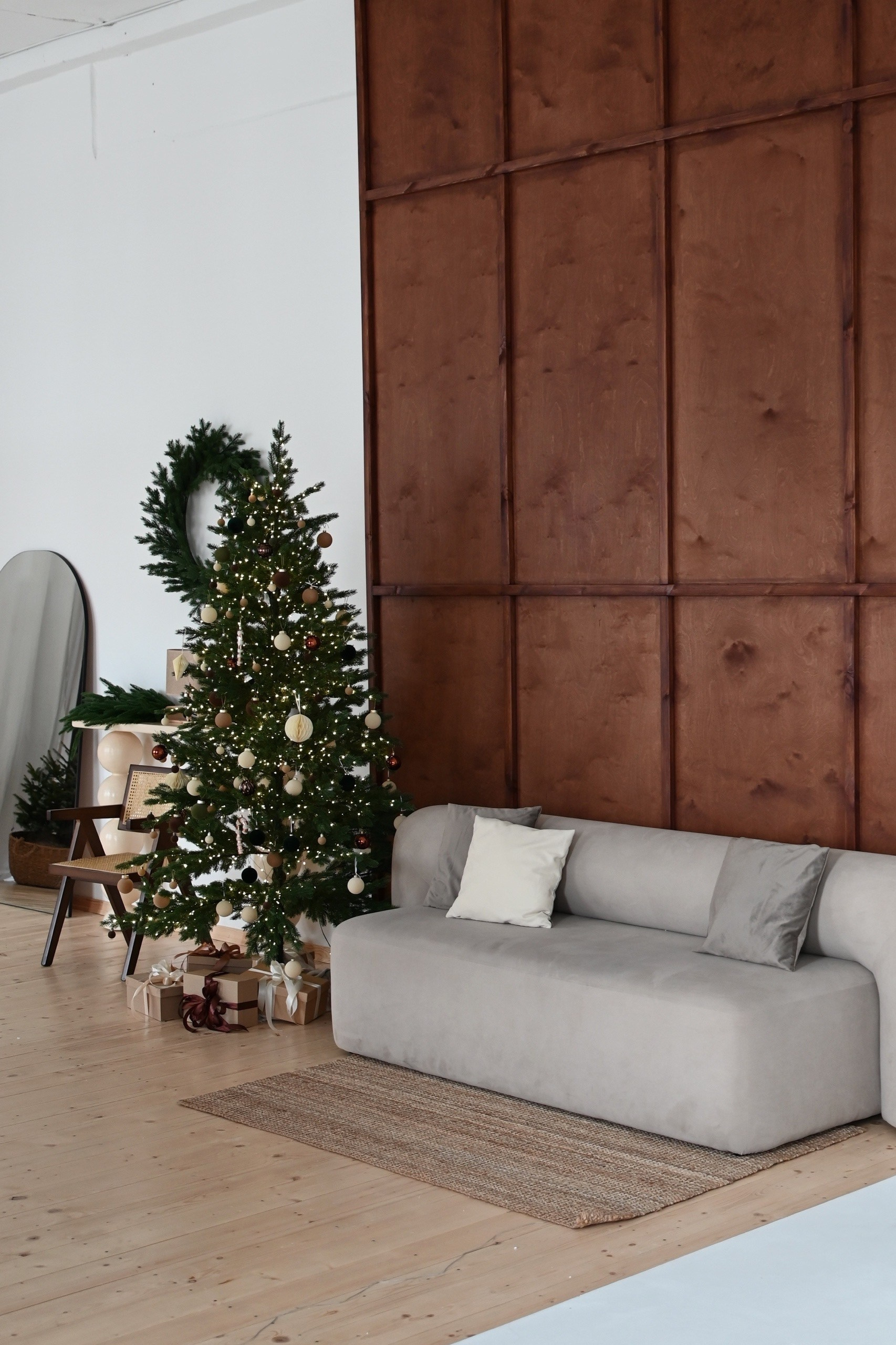 Фотостудии Севастополя. Лучшие фотостудии Севастополя. Фото интерьера фотостудий. Актуальные фото фотостудий Севастополя. Профессиональная фотосъемка в Крыму. Натуральные эмоции и живые кадры. Забронируйте дату прямо сейчас!