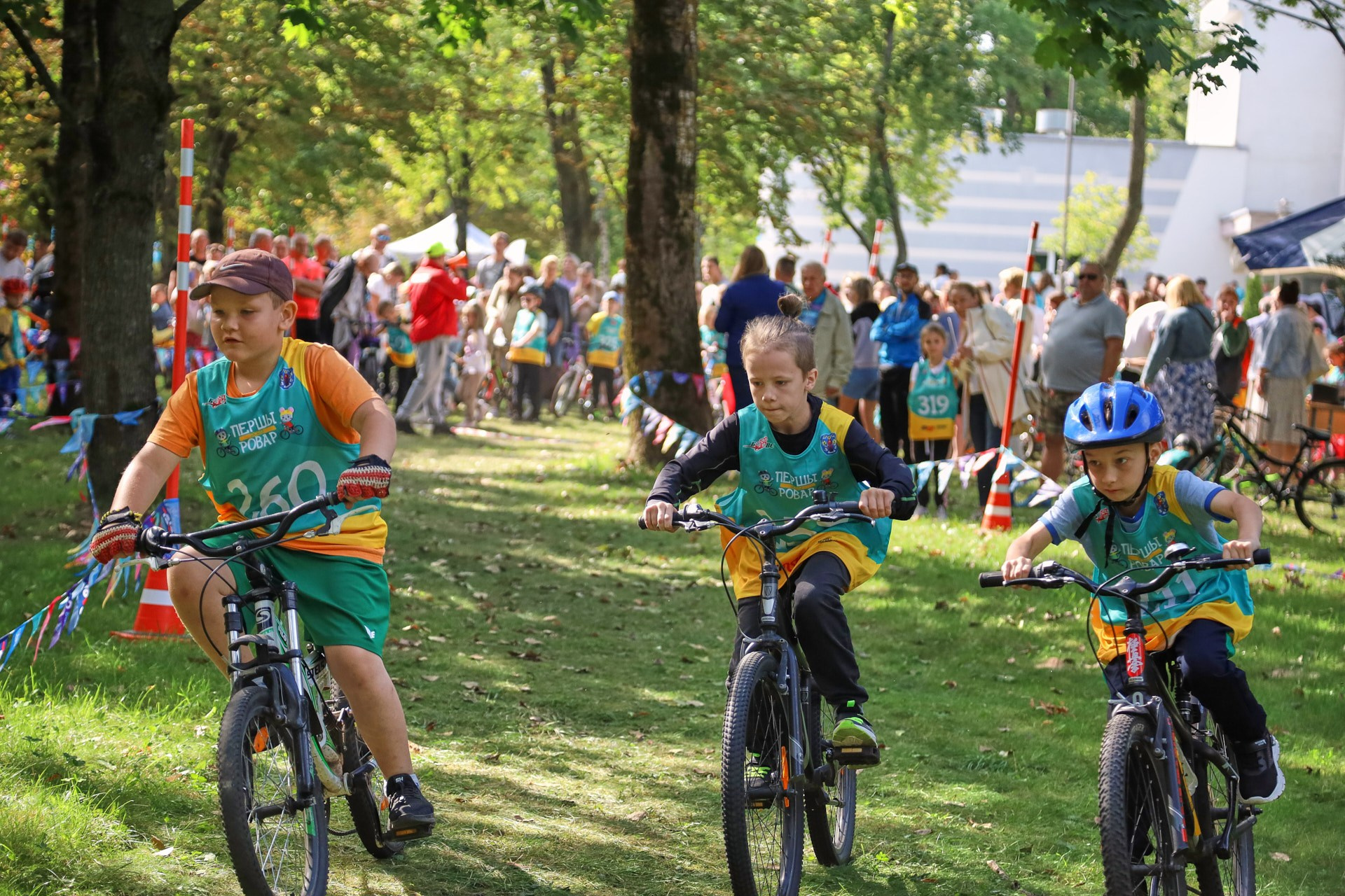 Першы ровар, велоспорт, велосипедным клубом «Минск» и Минским городским исполнительным комитетом активно готовятся к новому сезону детско-юношеских соревнований по велоспорту «Першы Ровар», дети соревнования, велосипед, Свадьба минск, свадебный фотограф, минск фотограф, репортажной фотограф Беларусь, лучший репортажный фотограф в Минске, Алексей Матюшков, один из лучших новостных фоторепортеров Беларуси, Репортажная съемка мероприятий, Дни рождения, праздники