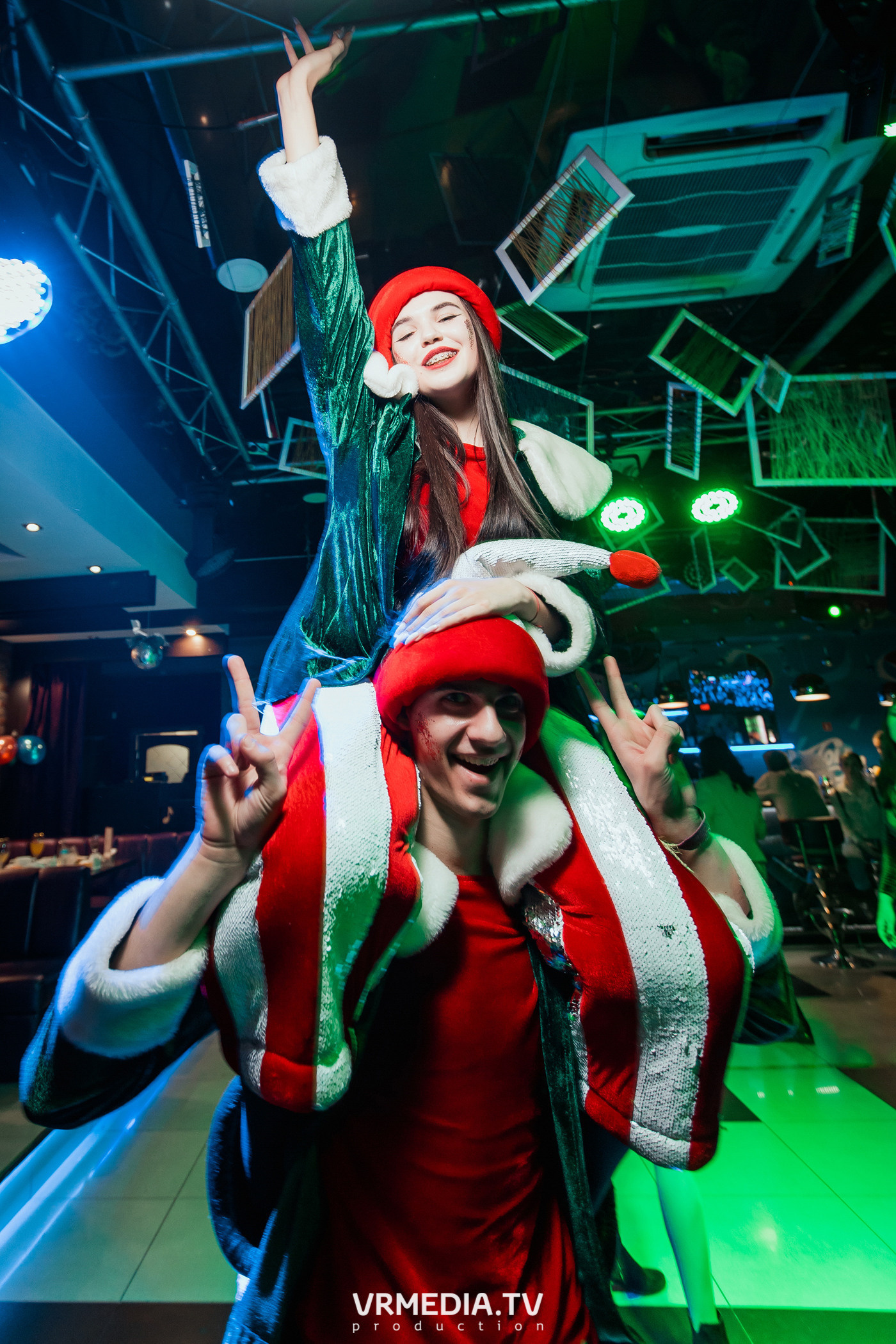 ФОТОГРАФ И ВИДЕООПЕРАТОР НА НОВОГОДНИЙ КОРПОРАТИВ 2021