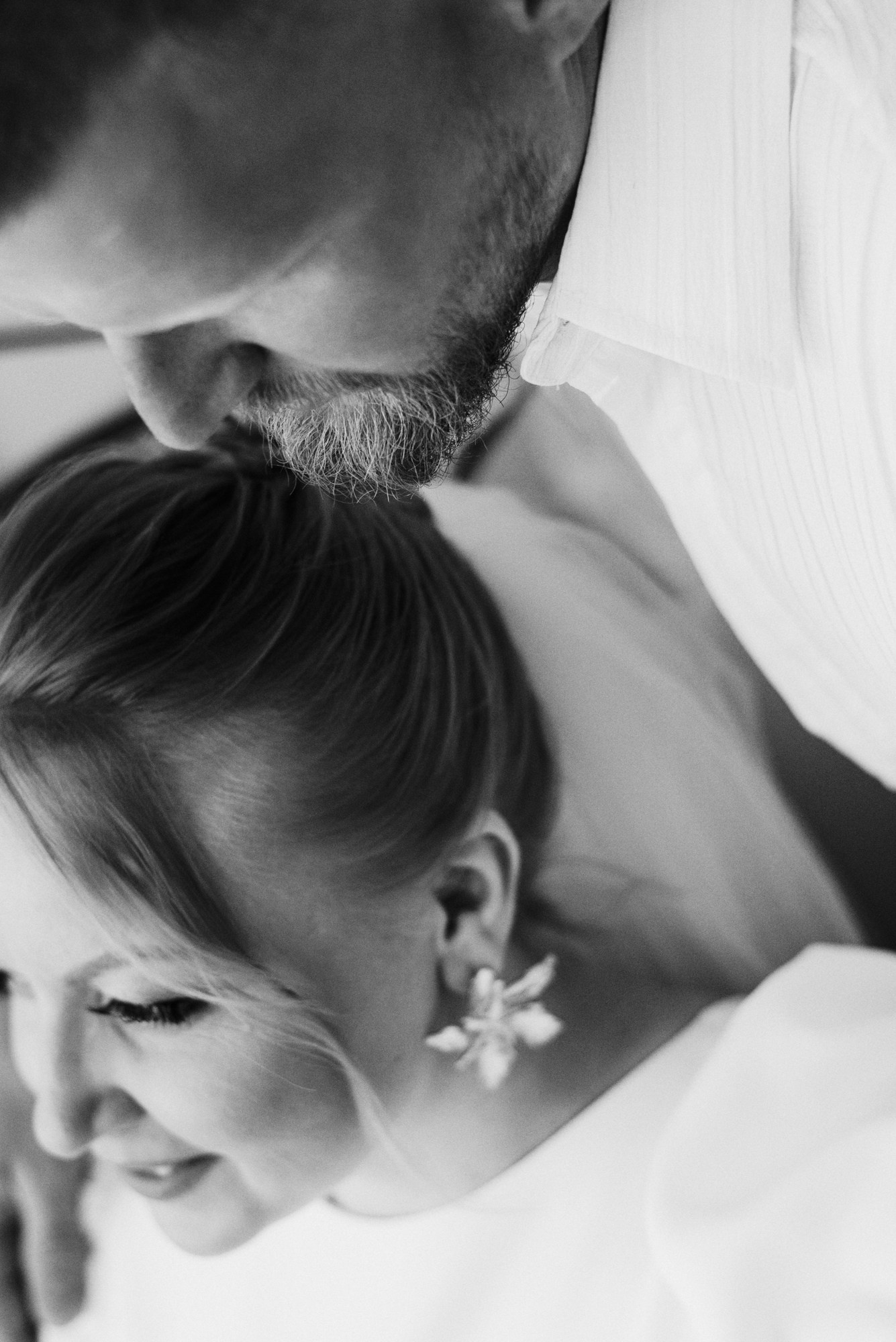 Свадебный фотограф в Тюмени — Фотосессия Павла и Марии на Набережной. Портретный фотограф Тюмень Дарья Мустафина