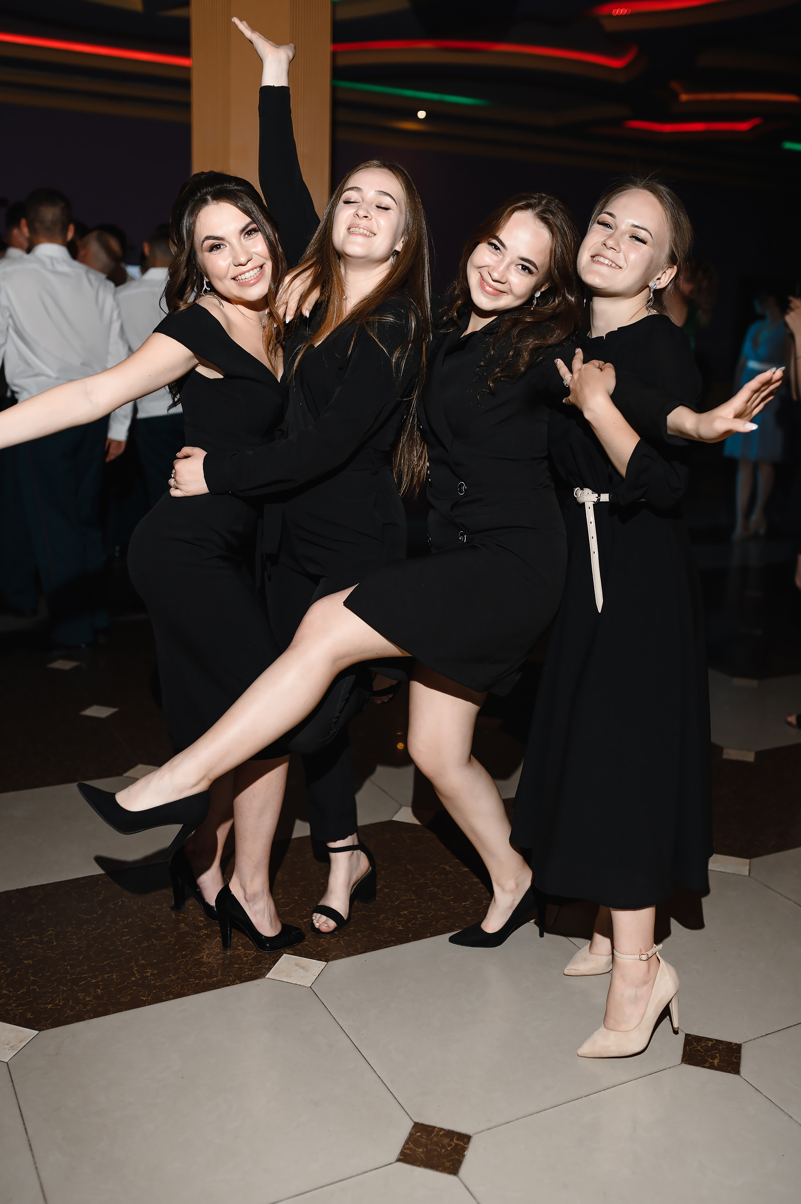 Выпускные. Ведущий в Москве Никита Колотушкин