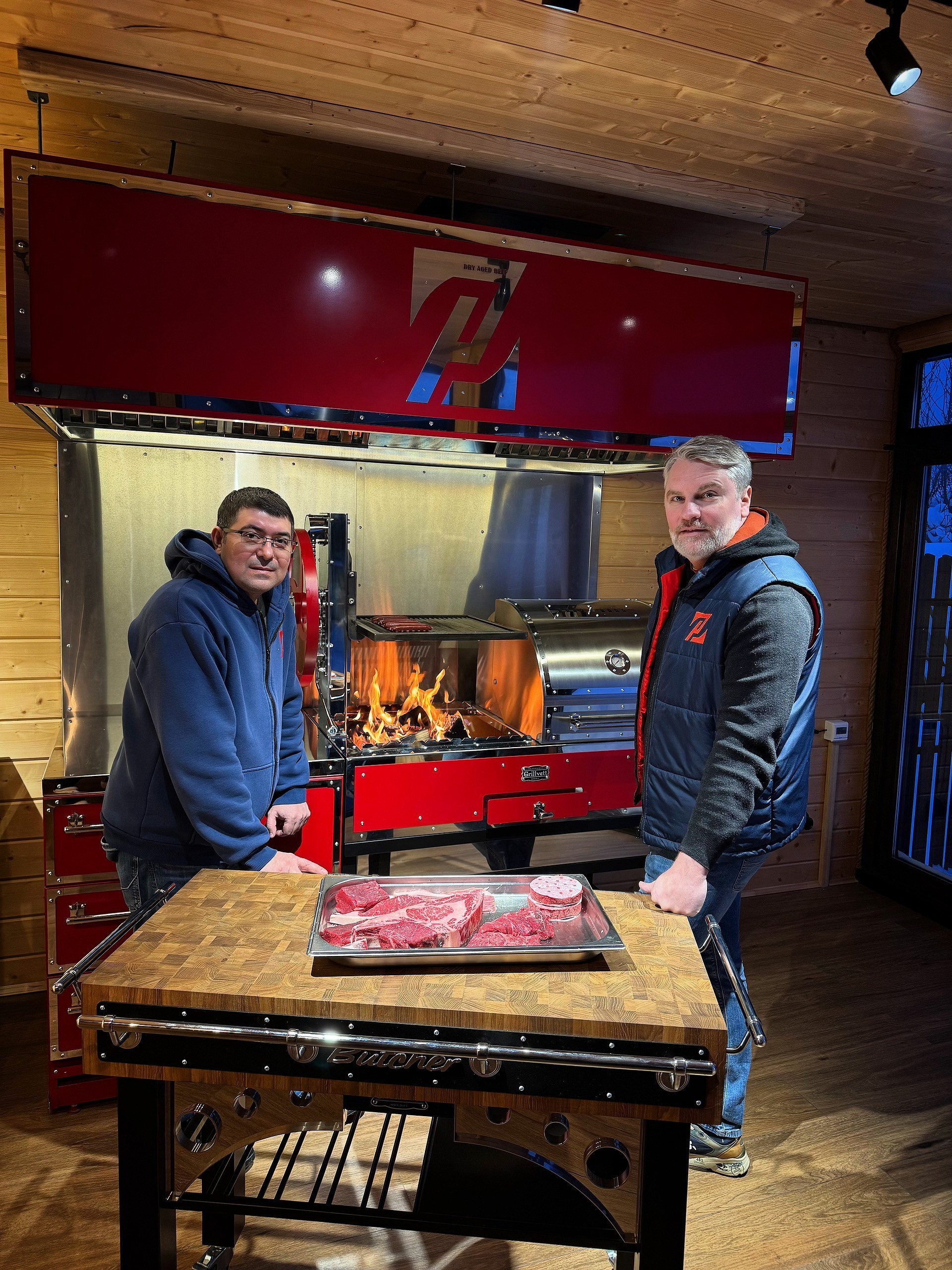 Тематические обеды в Zozulinsky & Potseluev. Другой Павел Поцелуев — плёночная фотография и мастерство мясного дела