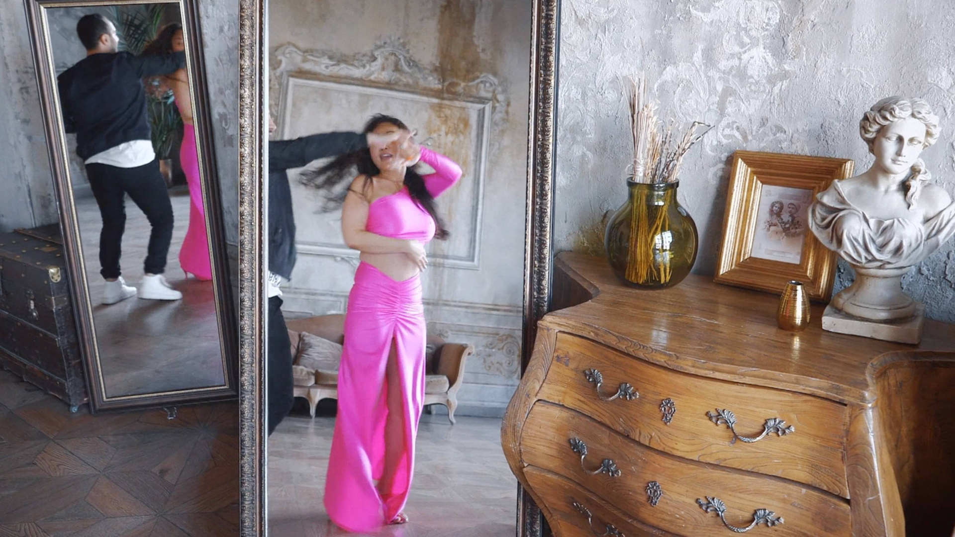 Душевные фотографии с эмоциональным оттенком от свадебного фотографа Павла Короткова. Свадебный фотограф и видеограф в Москве и области. Выгодное предложение — два в одном