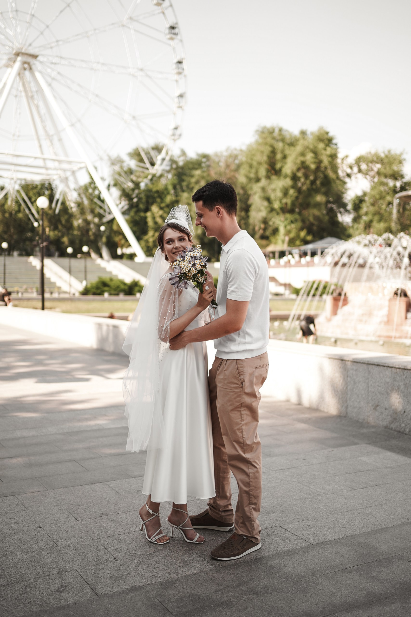 Свадебная фотосессия в парке имени Октябрьской Революции в г. Ростов-на-Дону. Свадебный фотограф в Ростове-на-Дону. Таинство Крещения и Венчания, семейные фотосессии. Алёна Чёботова