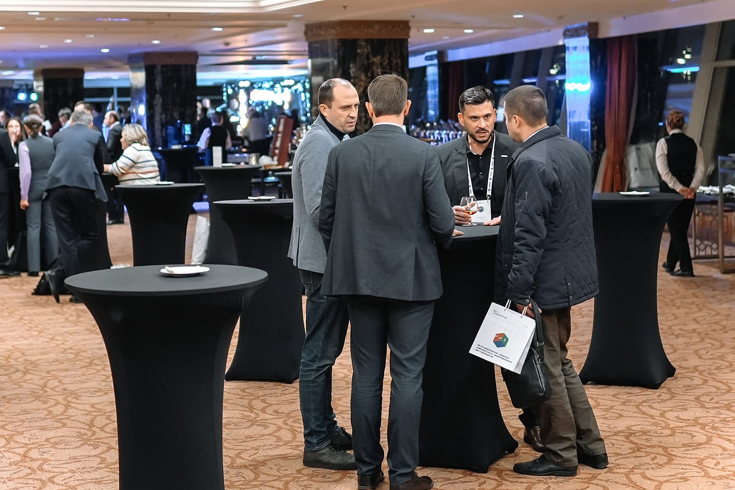 Фотосъемка конференций, выставок, презентаций. Катя Кудринская. Фотограф на мероприятие СПб. Семейный фотограф