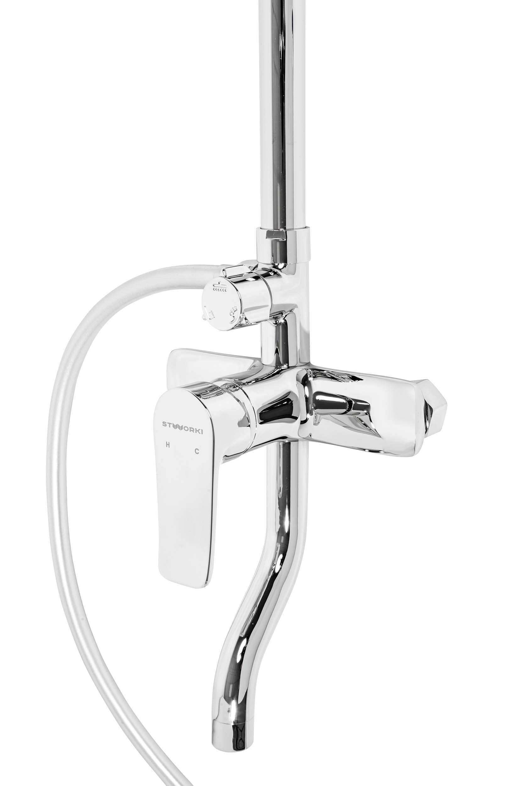 Предметная съемка душевых стоек на белом