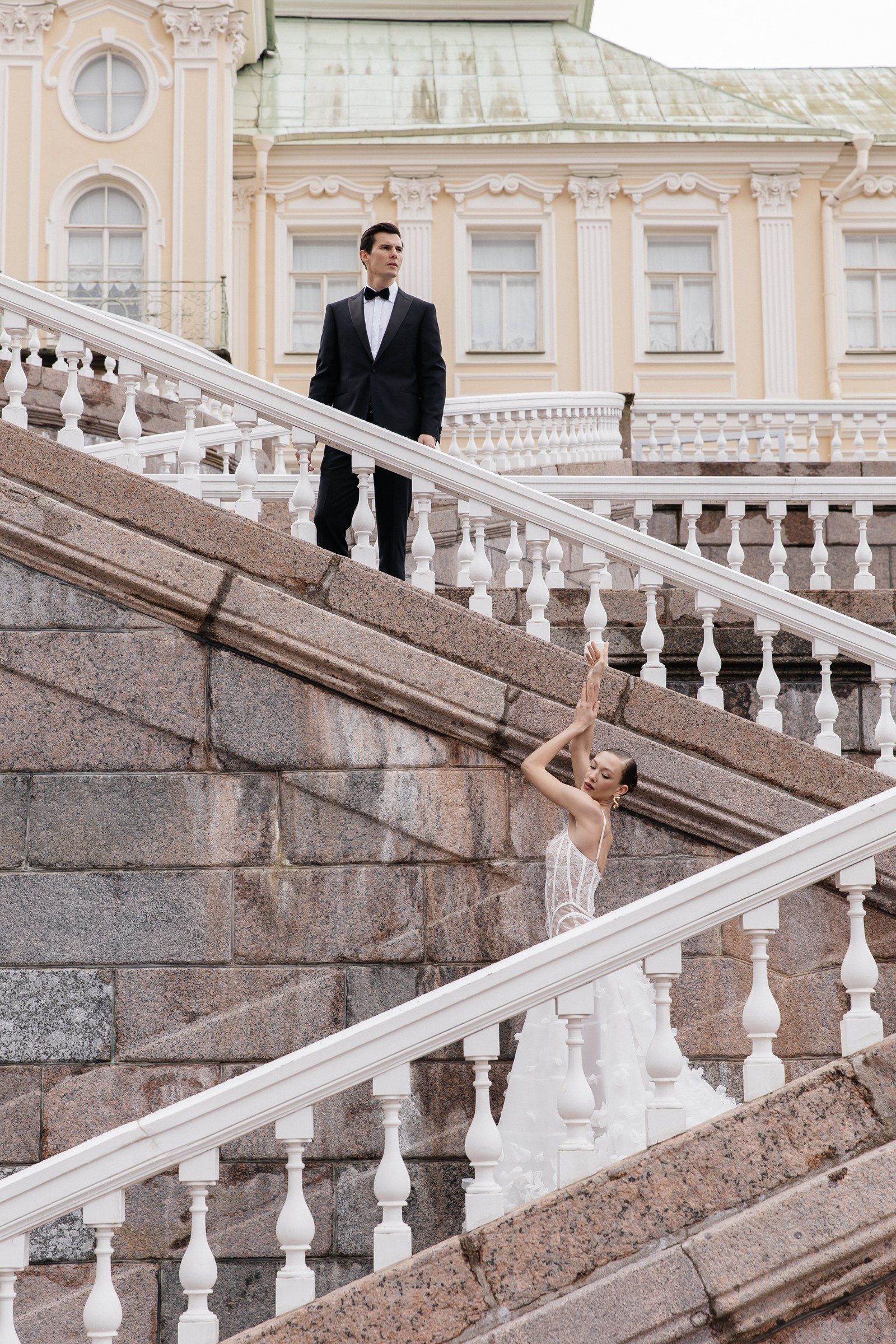 Студийная или уличная фотосъёмка? ⠀. Свадебный фотограф в Москве Элина Ларченкова. Фото, которые цепляют