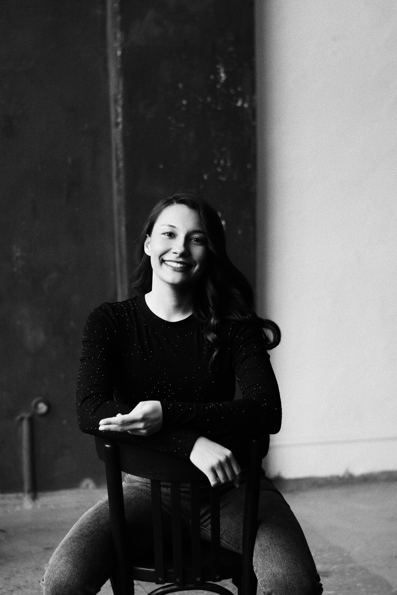 ЧБ портрет в Тюмени | Фотограф Дарья Мустафина. Портретный фотограф Тюмень Дарья Мустафина