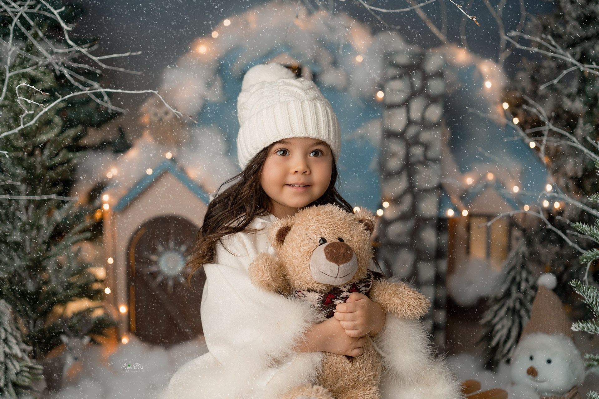 Фотосессия с домиком зимой. Детский фотограф в Южно-Сахалинске Irin She Simanovich