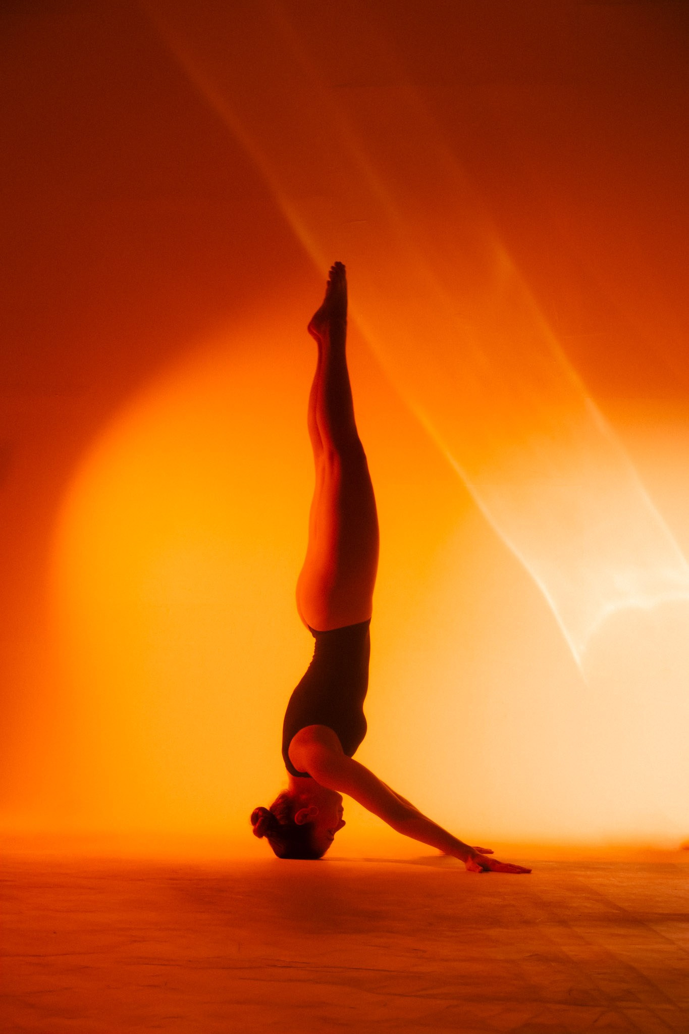 Works. Фотограф с цветным светом и оператор в Москве | Лиля Кичигина