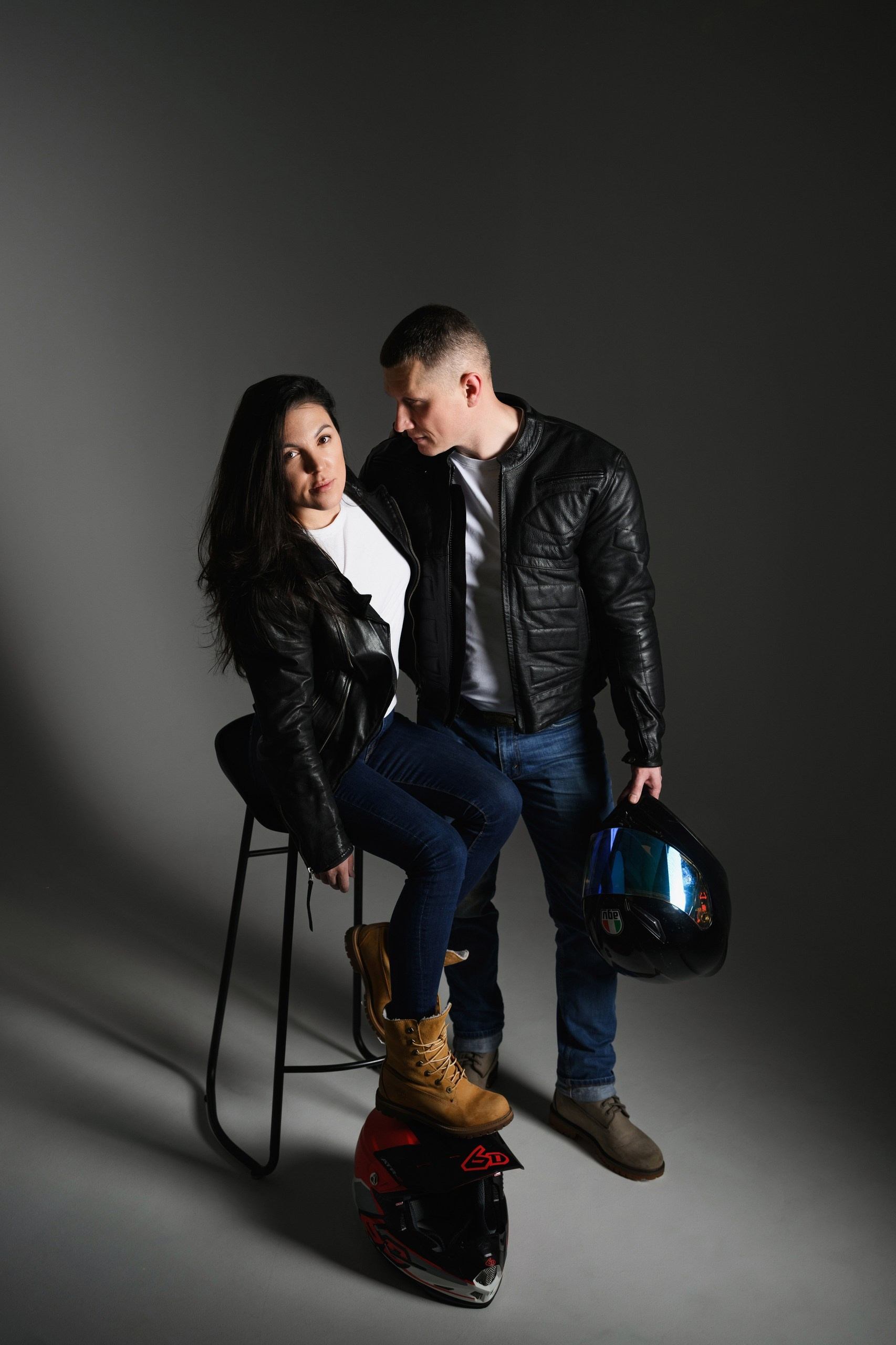 Фотосъемка семейной пары в Петропавловске-Камчатском, Парная фотосессия в студии в Петропавловске-Камчатском, Семейный портрет для влюбленных в Петропавловске-Камчатском, Интимная фотосессия пары в студии в Петропавловске-Камчатском, Фотосессия для двоих цена в Петропавловске-Камчатском.